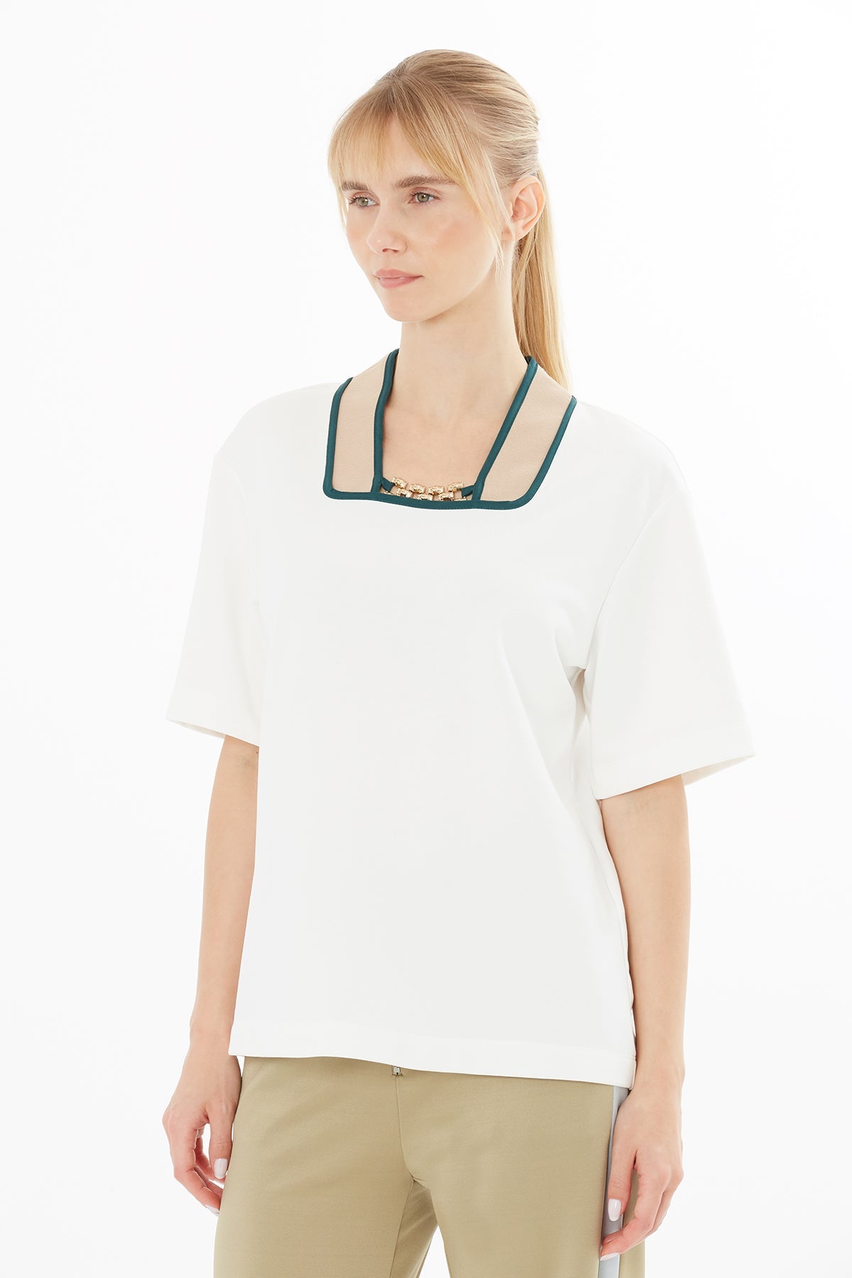 Ecru Blouse with Collar Accessory