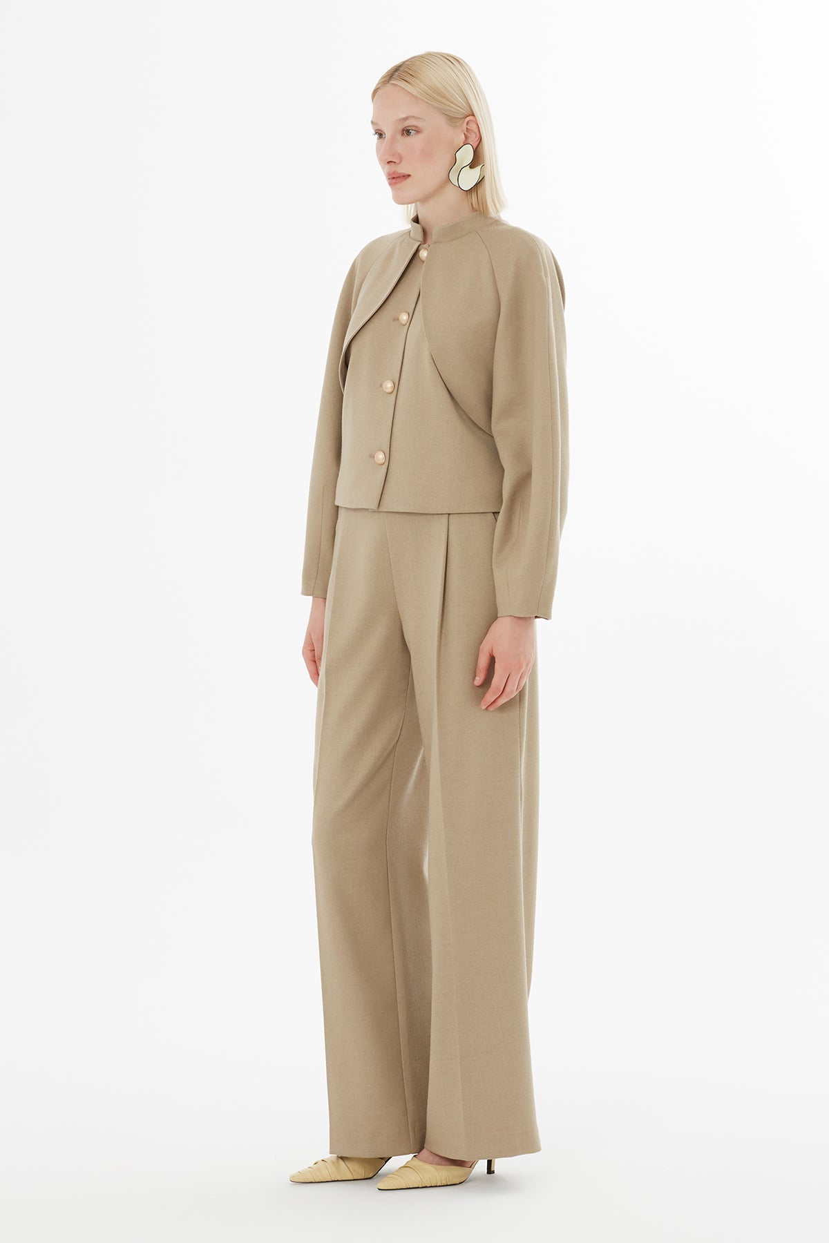 Beige Buttoned Short Jacket Suit