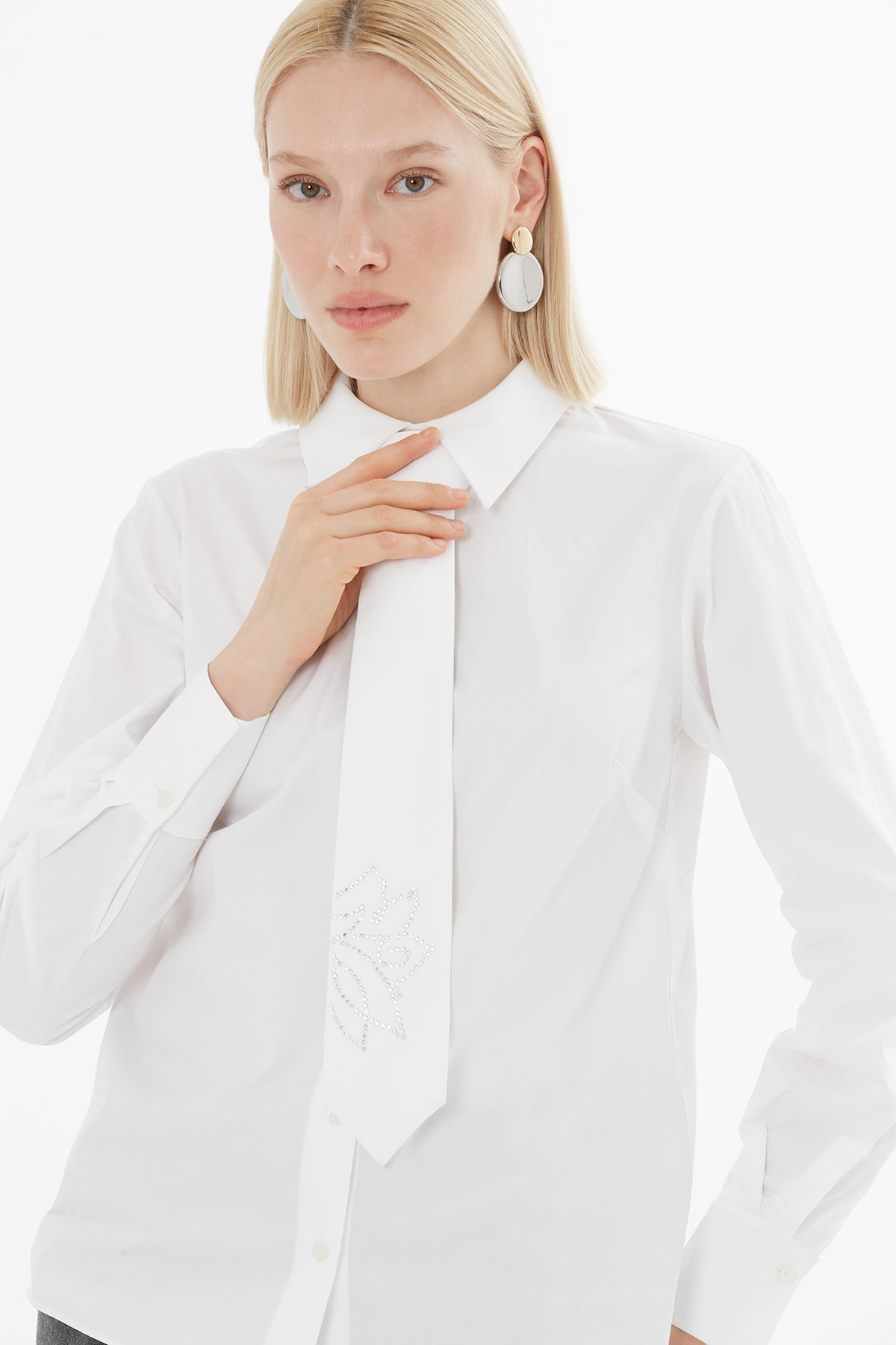 Ecru Shirt with Stone-Print Tie