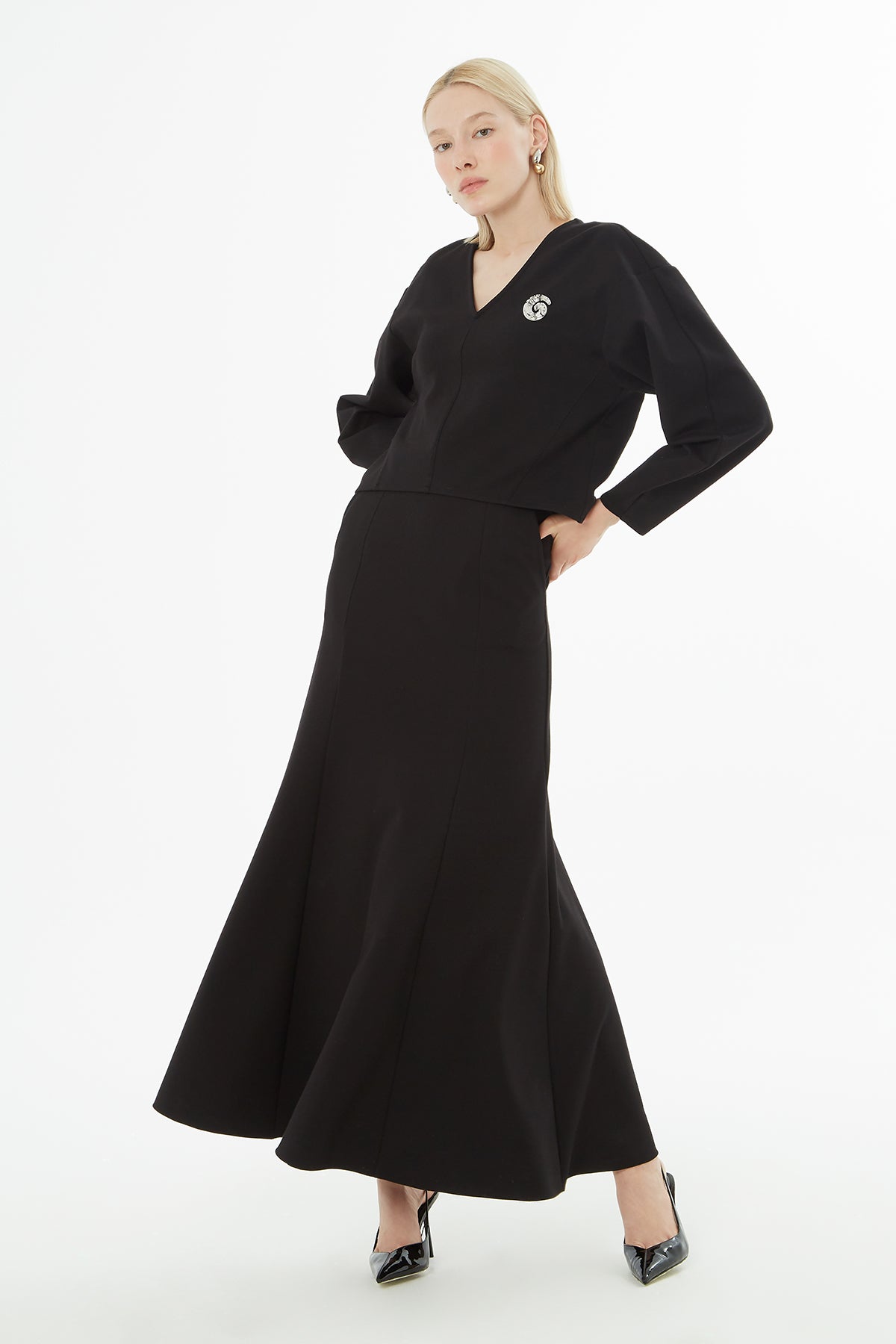 Black Brooch-Detail Set