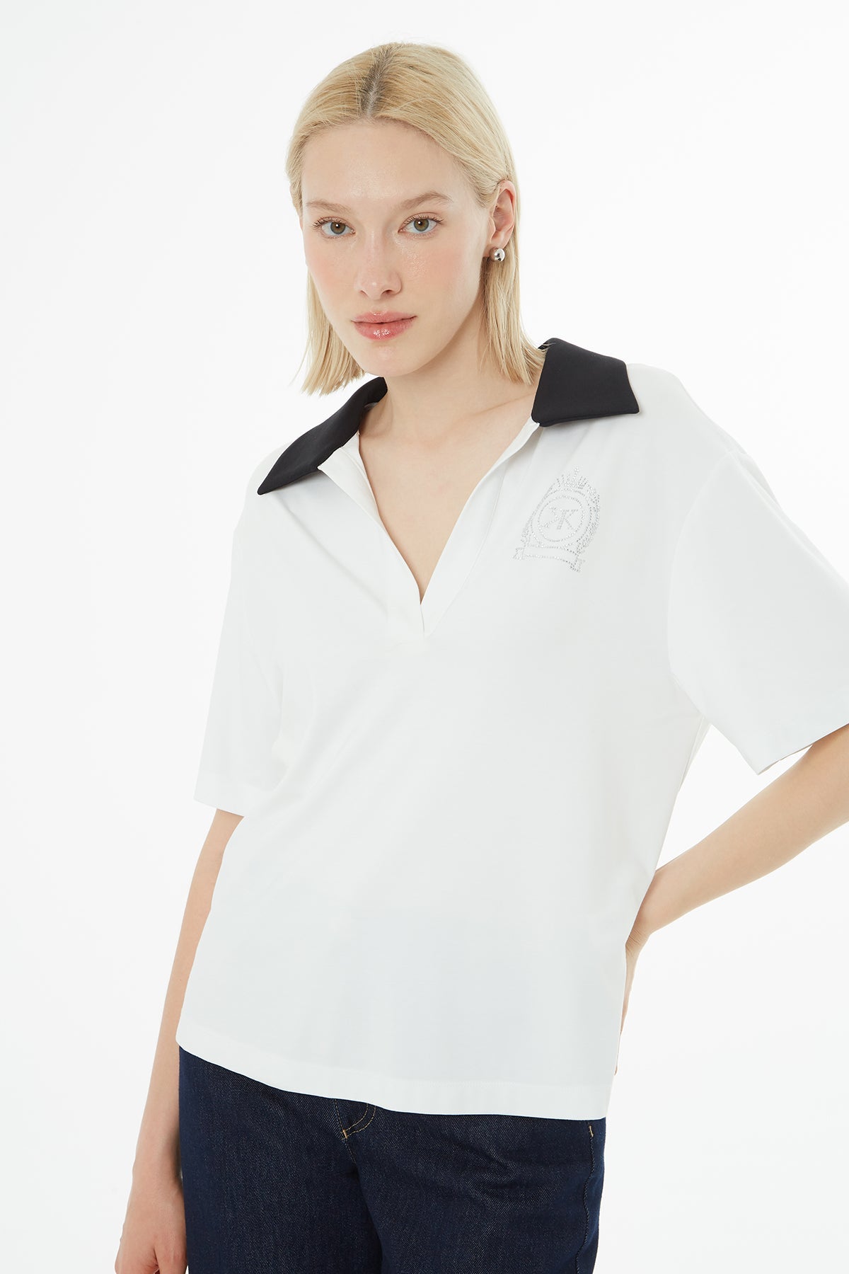 Ecru V-Neck Short-Sleeve Blouse