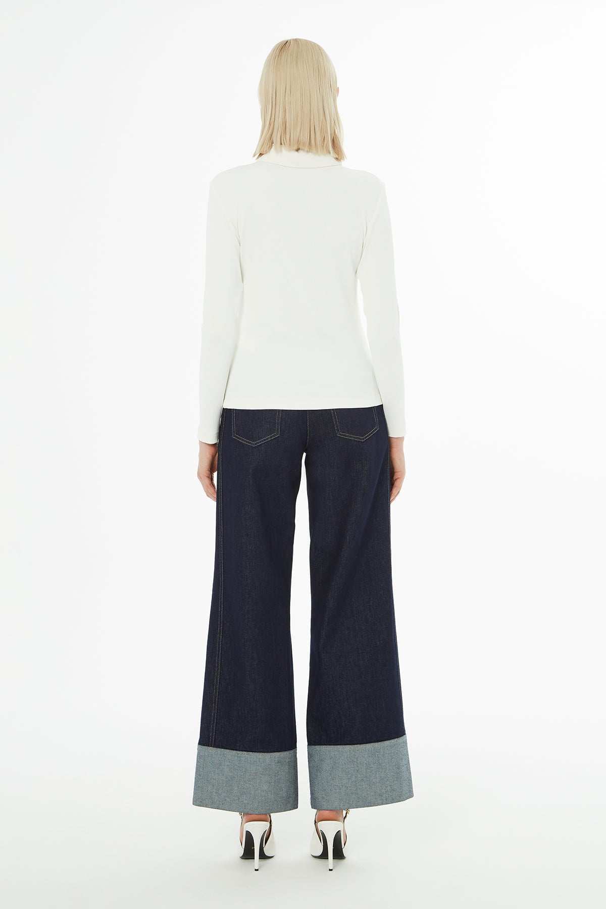 Ecru Collared Buttoned Blouse