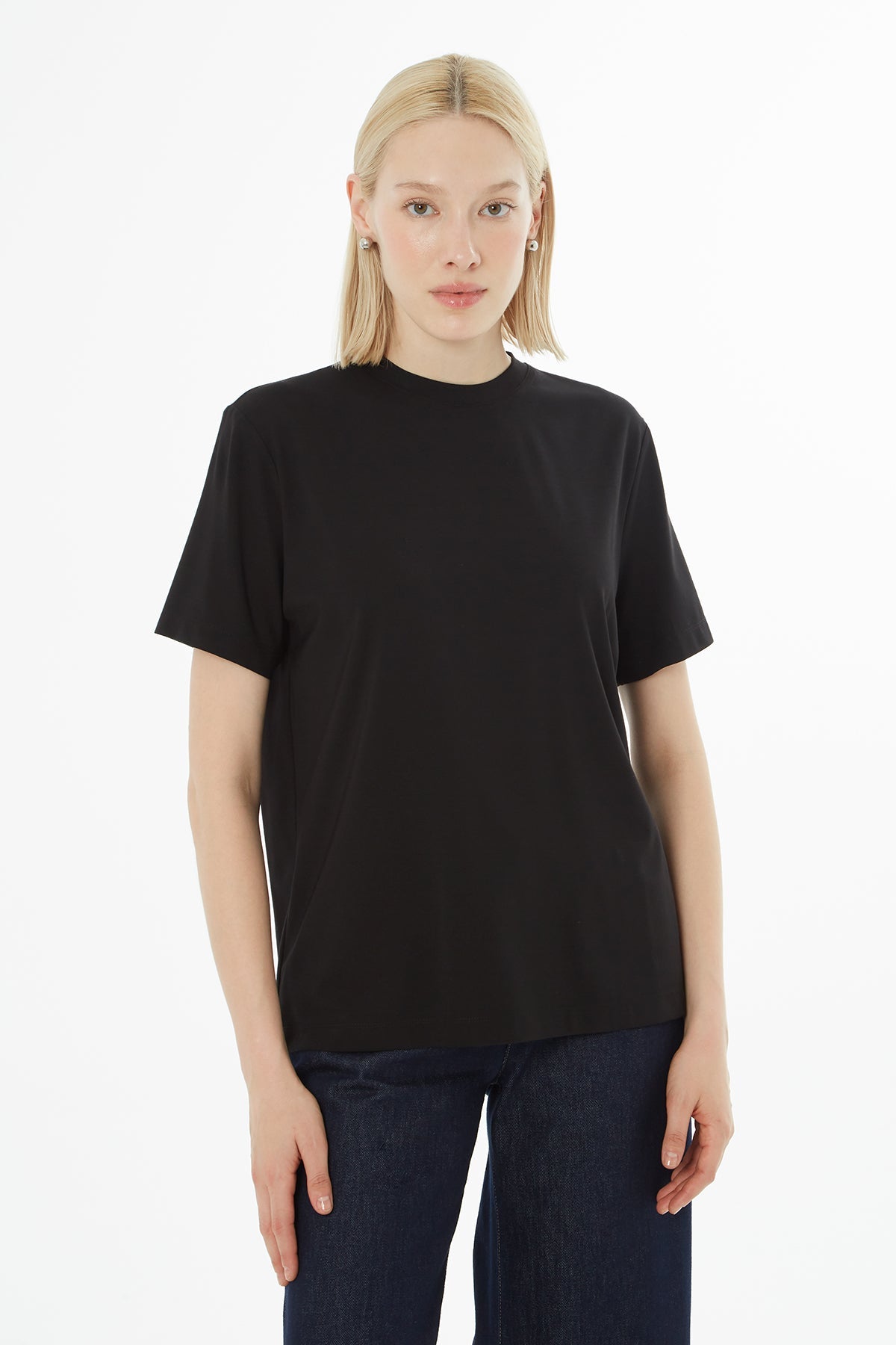 Black Basic Crew-Neck T-Shirt