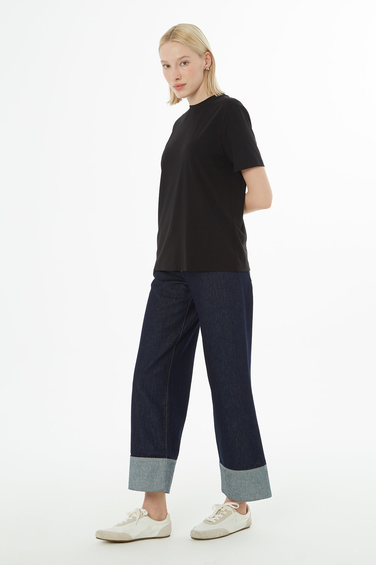 Black Basic Crew-Neck T-Shirt