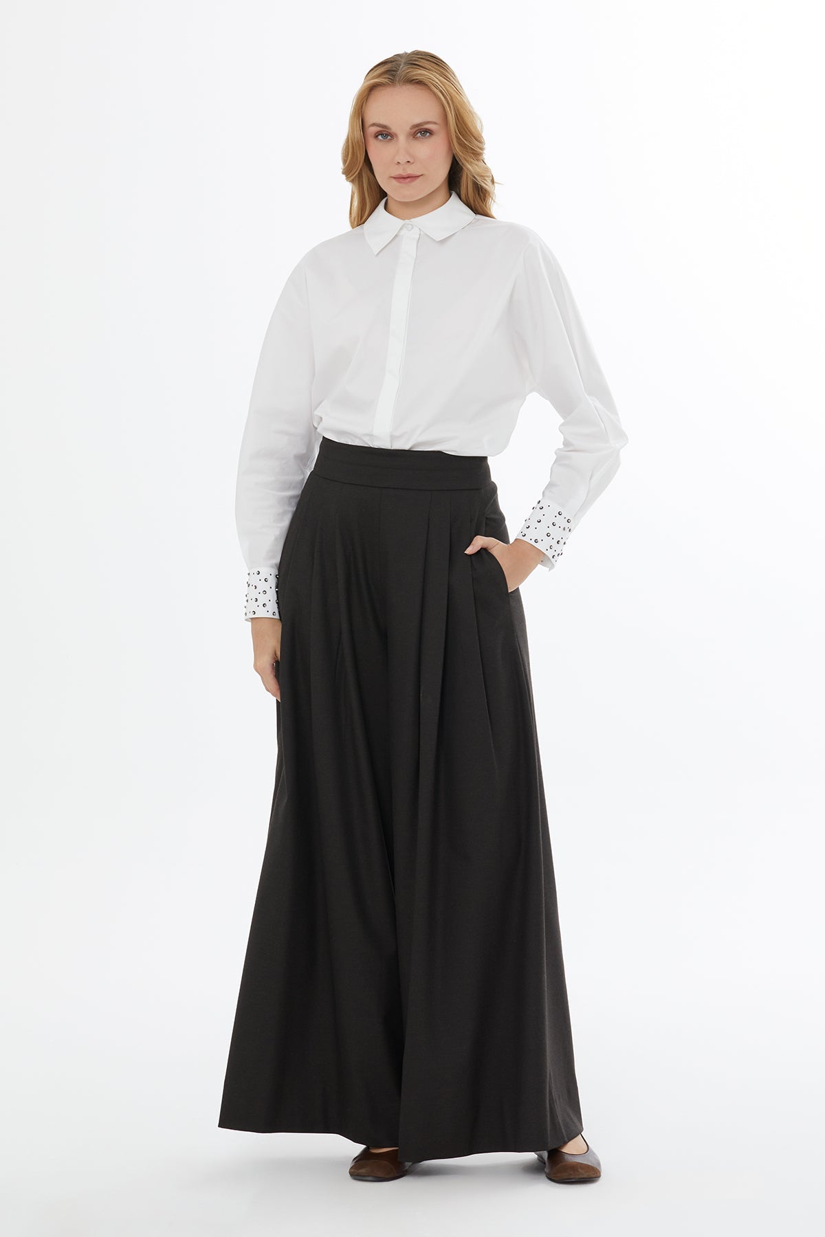 Brown Palazzo Trousers with Zipper Closure
