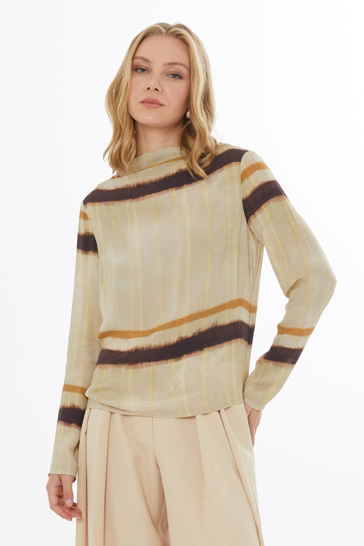 Printed Blouse with Back Tie