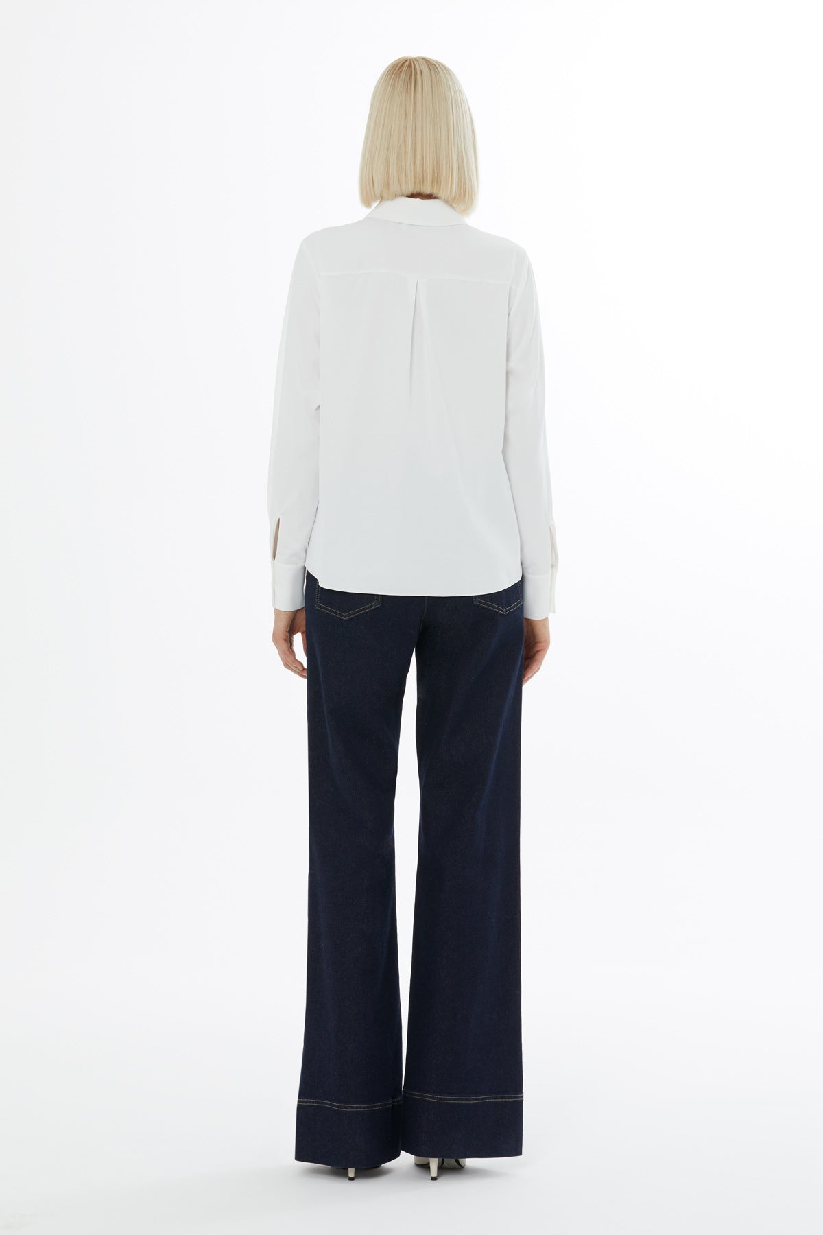 Ecru Rose-Accessory Shirt