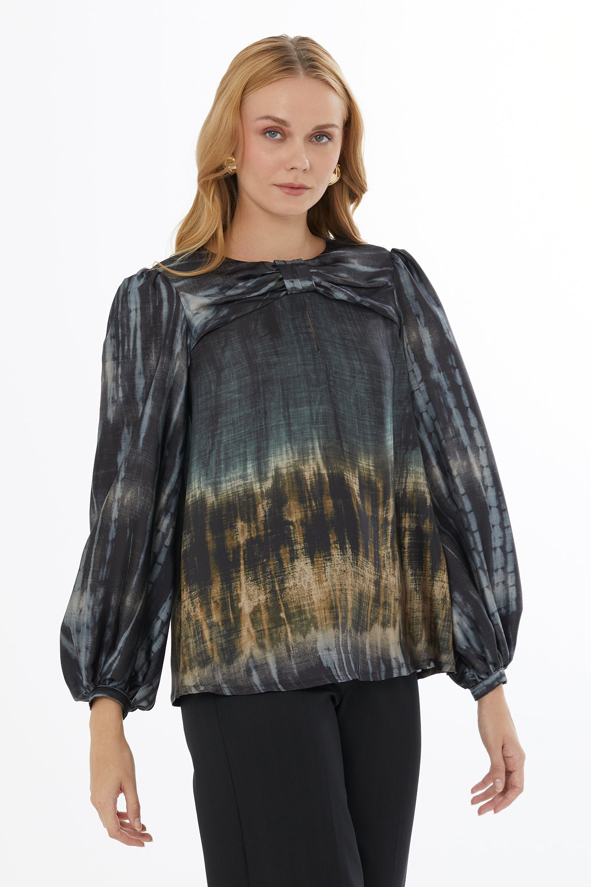 Printed Blouse with Bow Collar