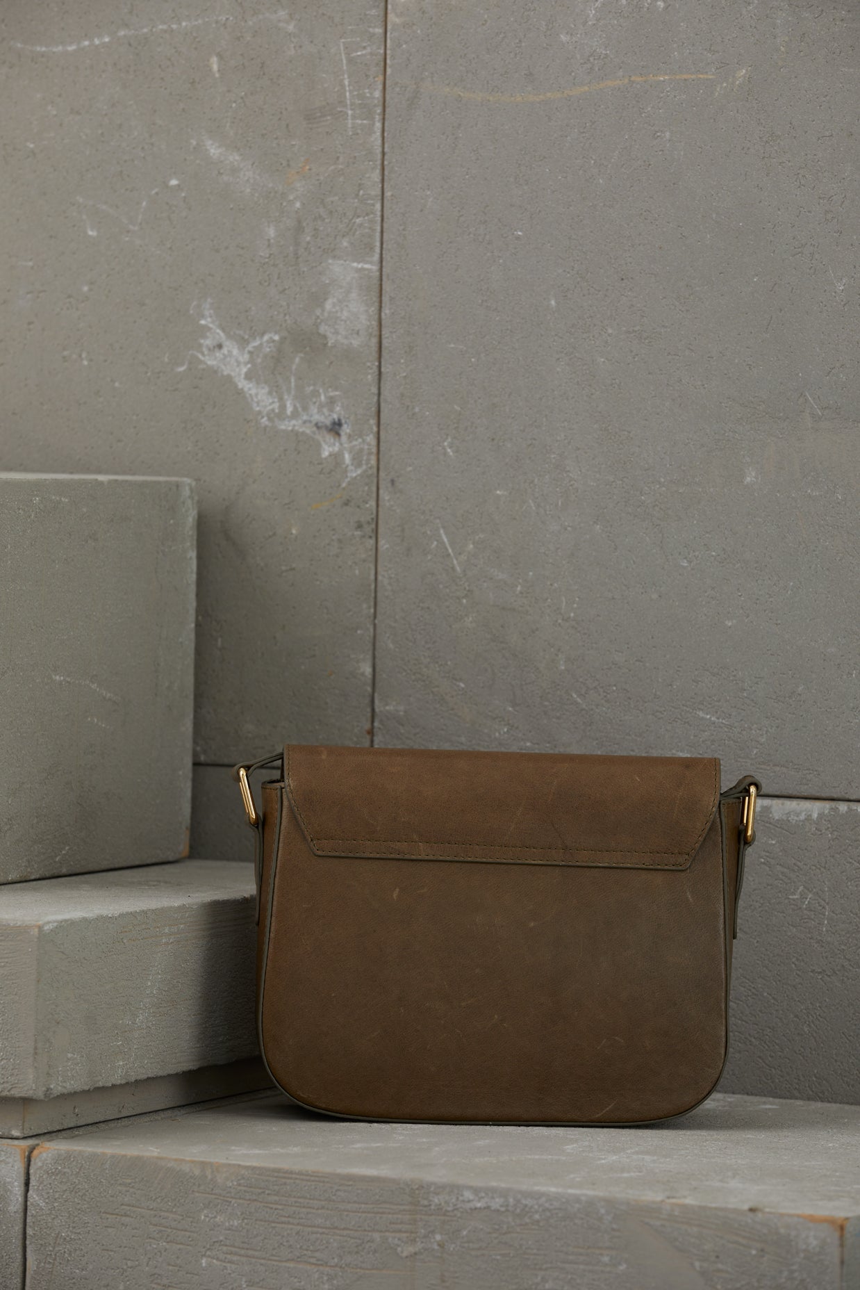 Adjustable Long Hle Snap Closure Leather Bag