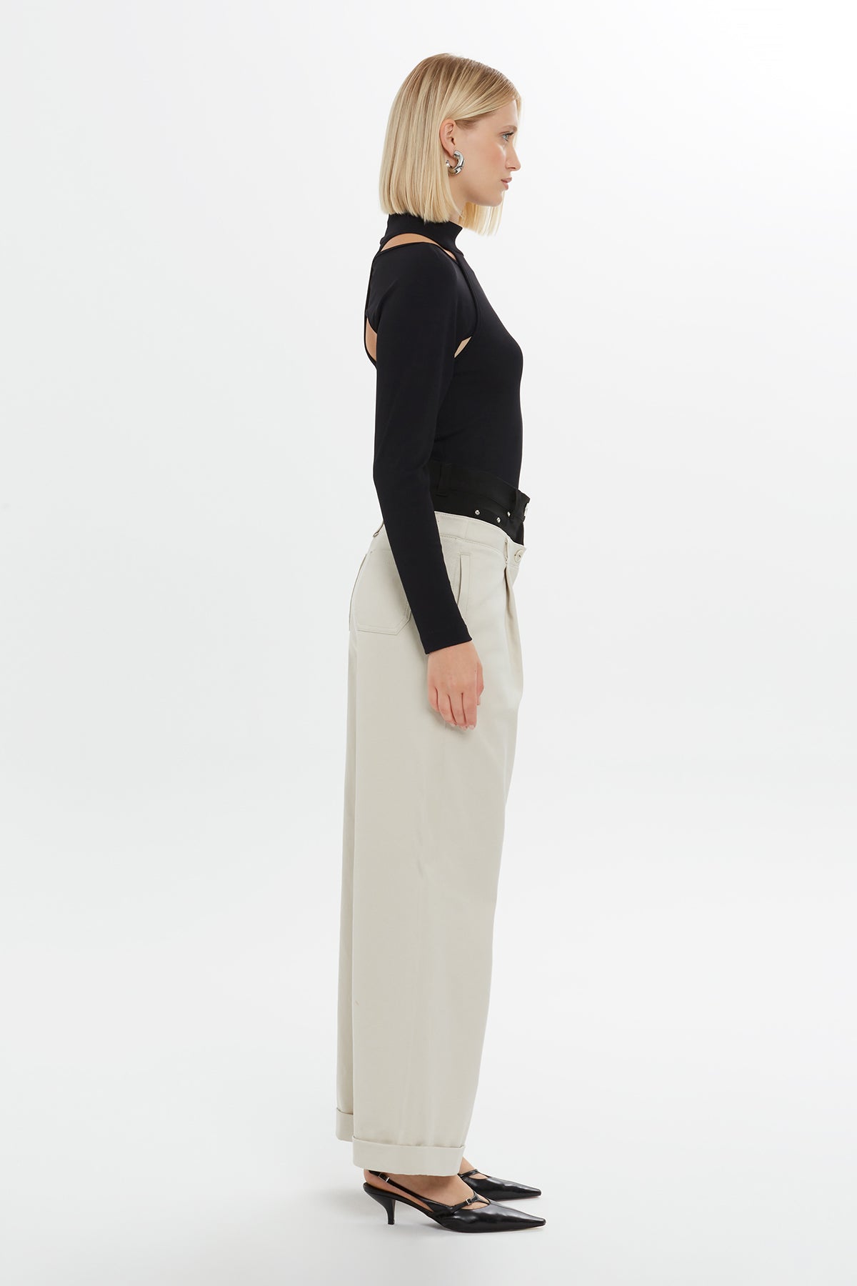Laser-Detail Pleated Wide-Leg Pants