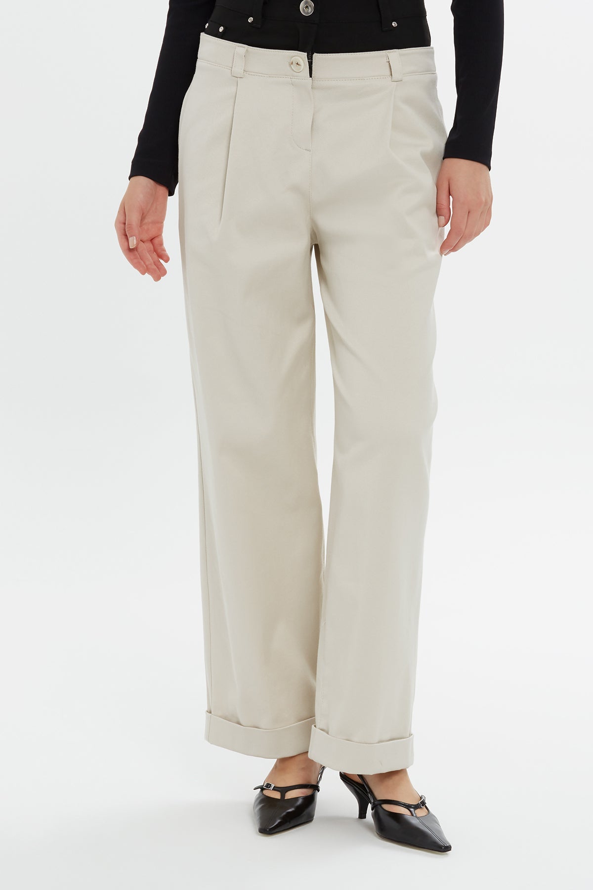 Laser-Detail Pleated Wide-Leg Pants