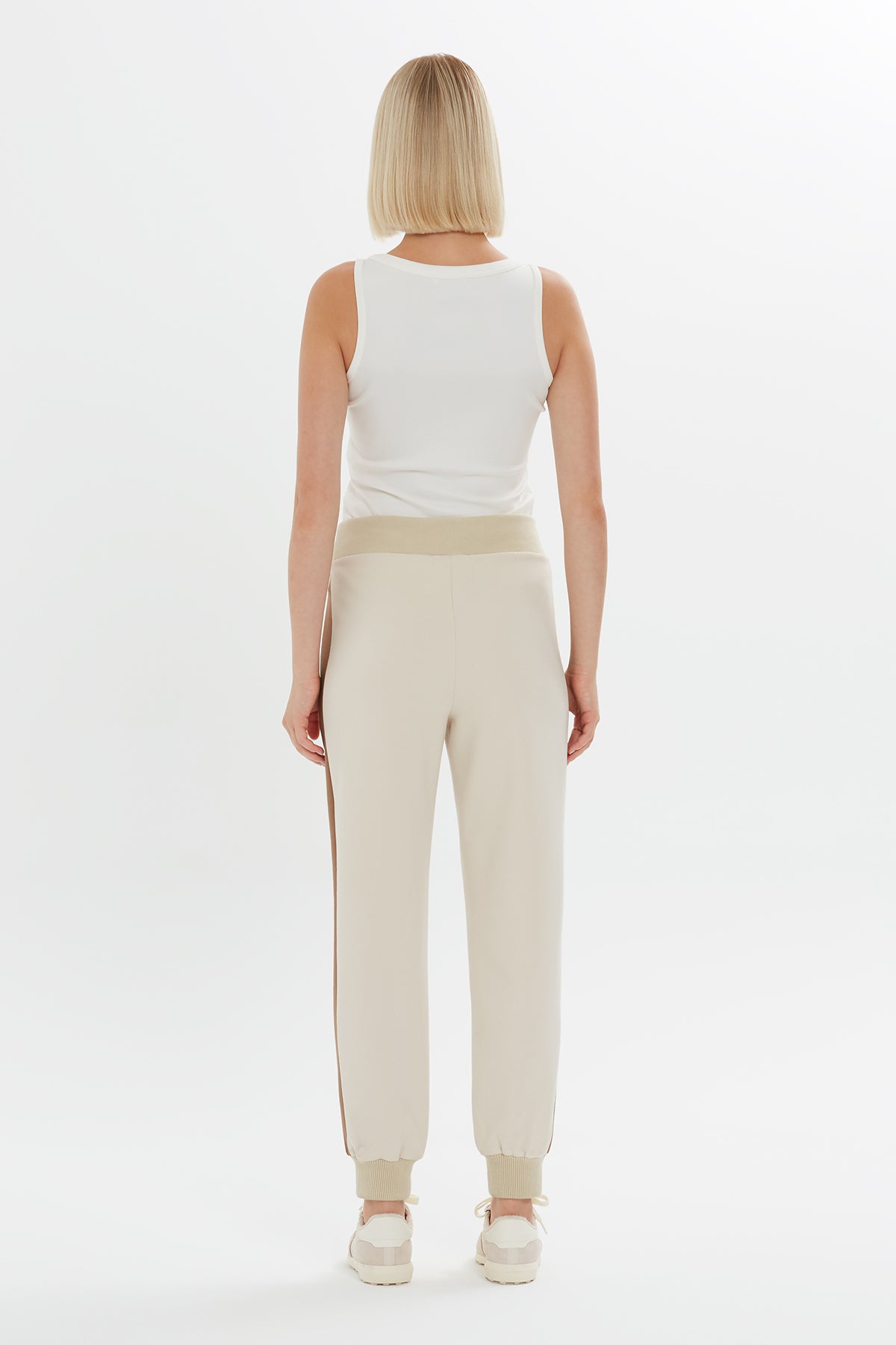 Beige Pocketed Carrot Fit Sweatpants