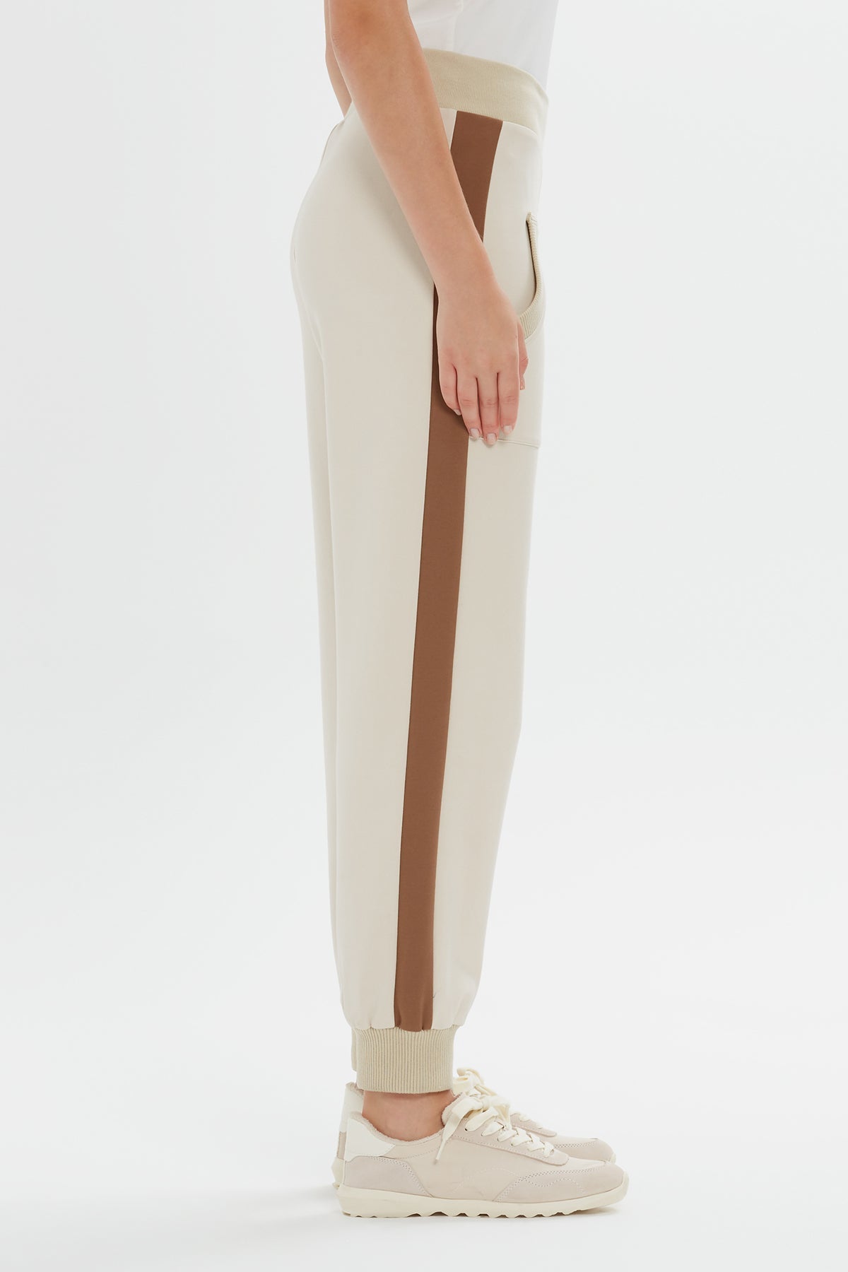 Beige Pocketed Carrot Fit Sweatpants