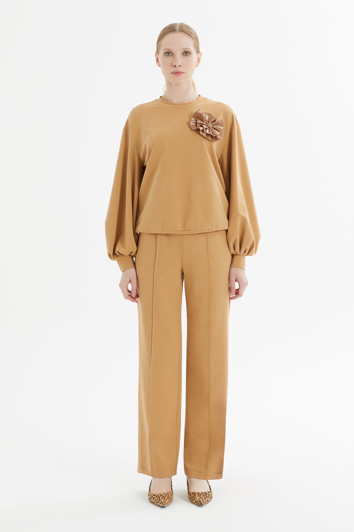Brown Brooch-Detail Tracksuit