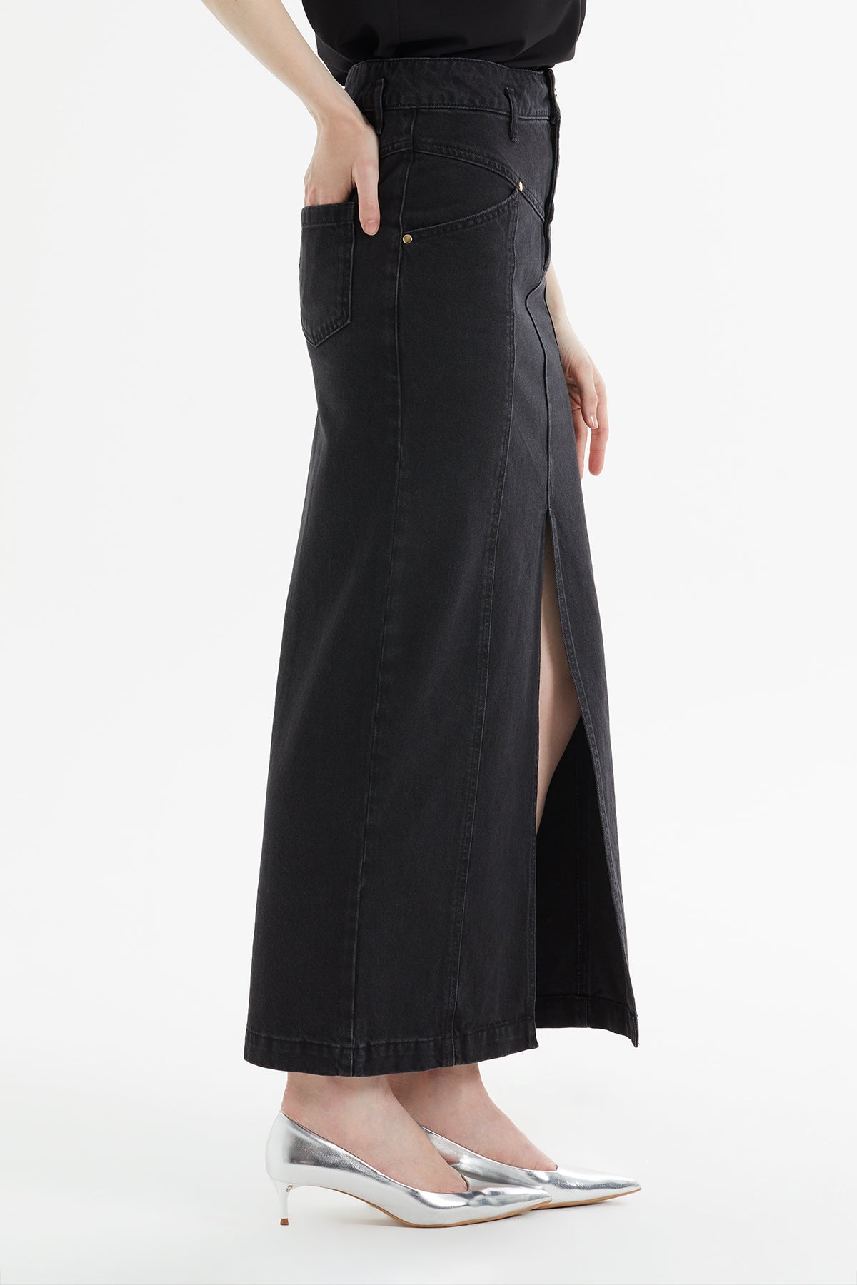 Black Slit-Detail Maxi Denim Skirt