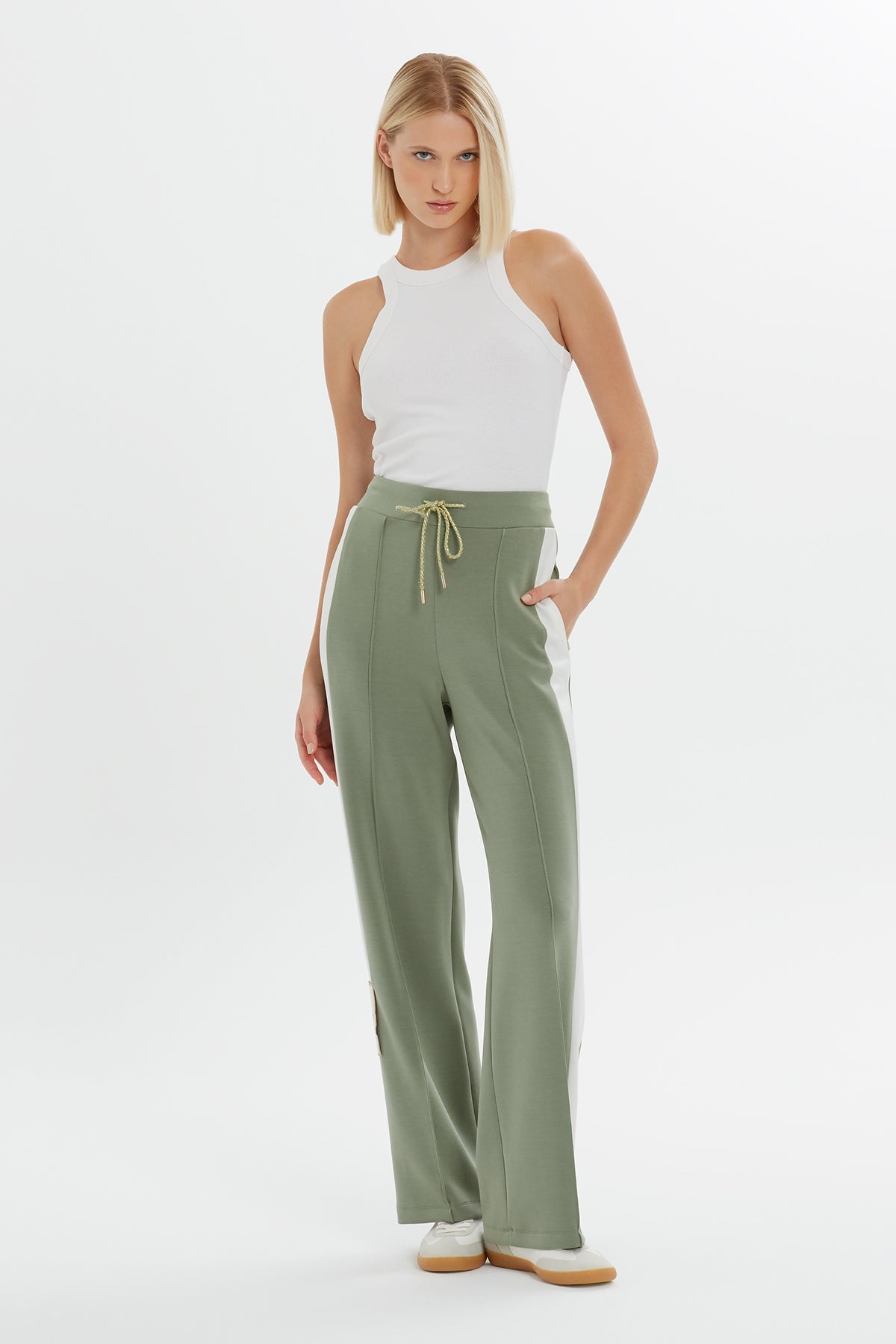 Green Floral-Appliqué Sweatpants