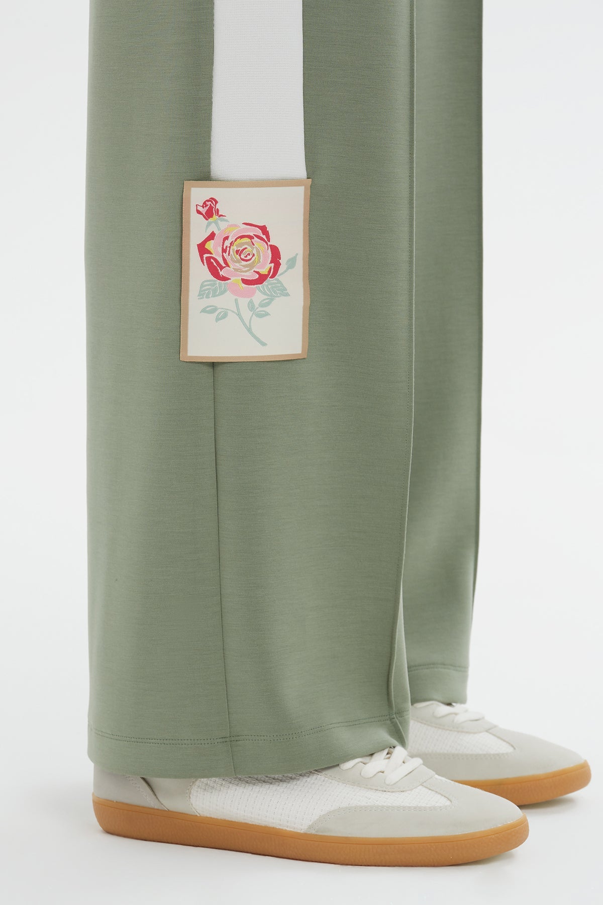 Green Floral-Appliqué Sweatpants