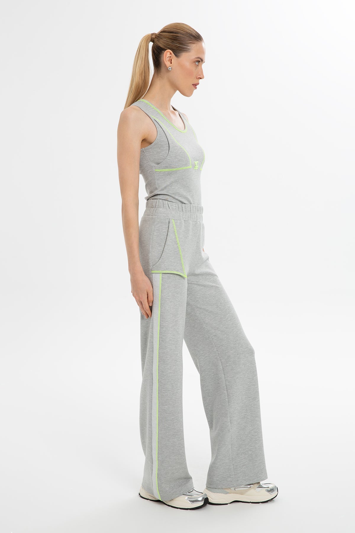 Grey Pocketed Straight-Leg Sweatpants