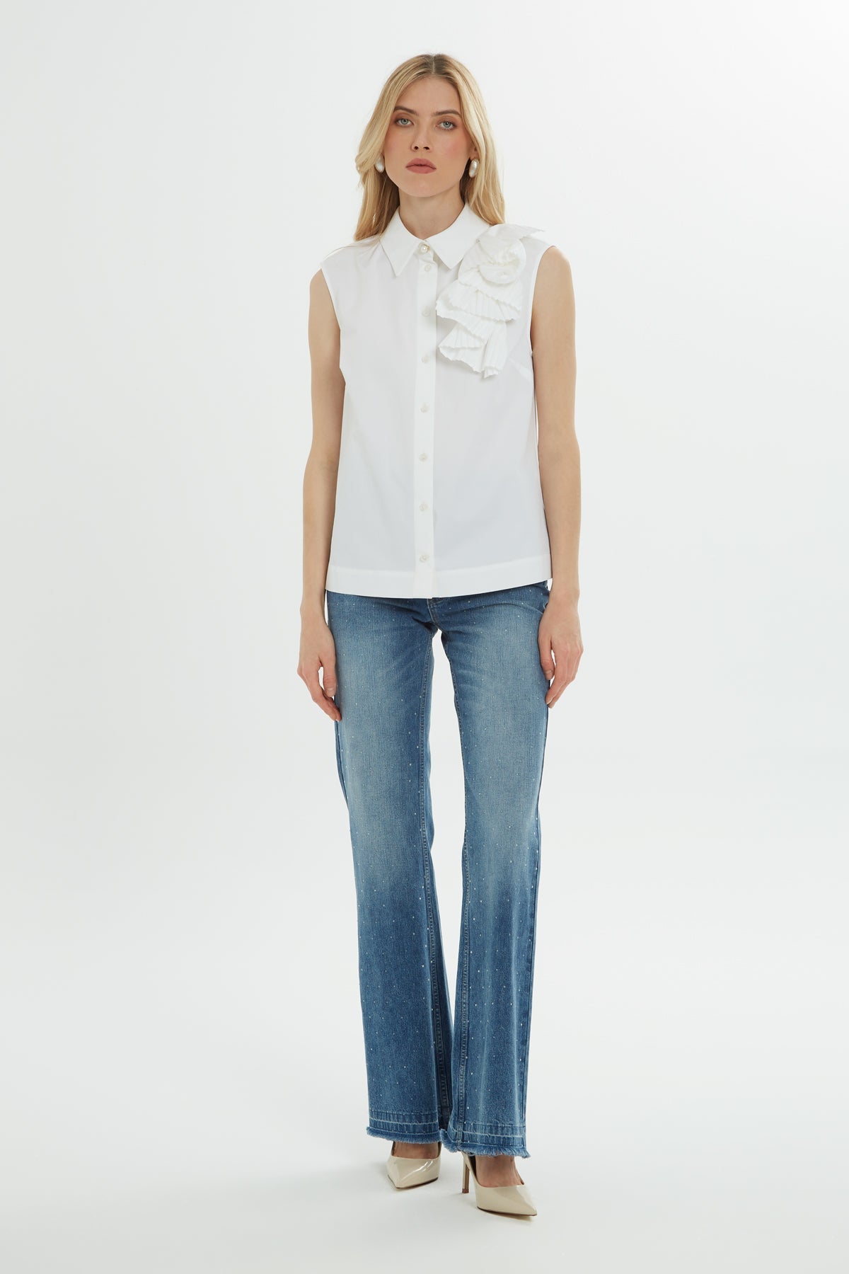 White Accessory-Collar Cotton Shirt
