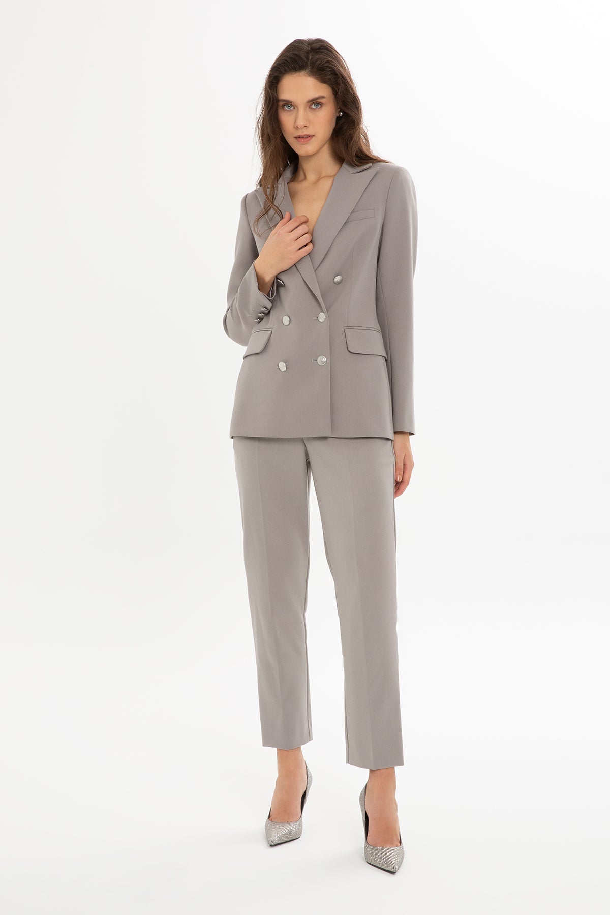 Grey Suit with Carrot-Leg Trousers