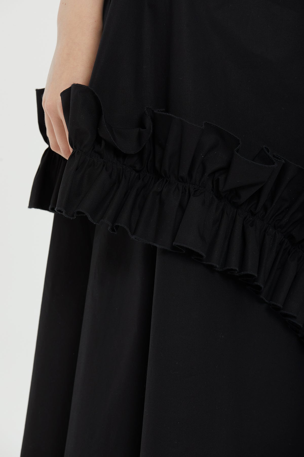 Asymmetric Ruffle Detail Black Midi Skirt N