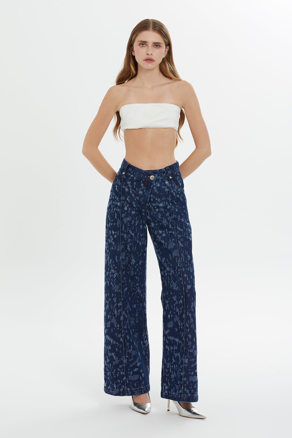 Belt and Button Detail Front Single-Pleat Wide-Leg Denim Pants