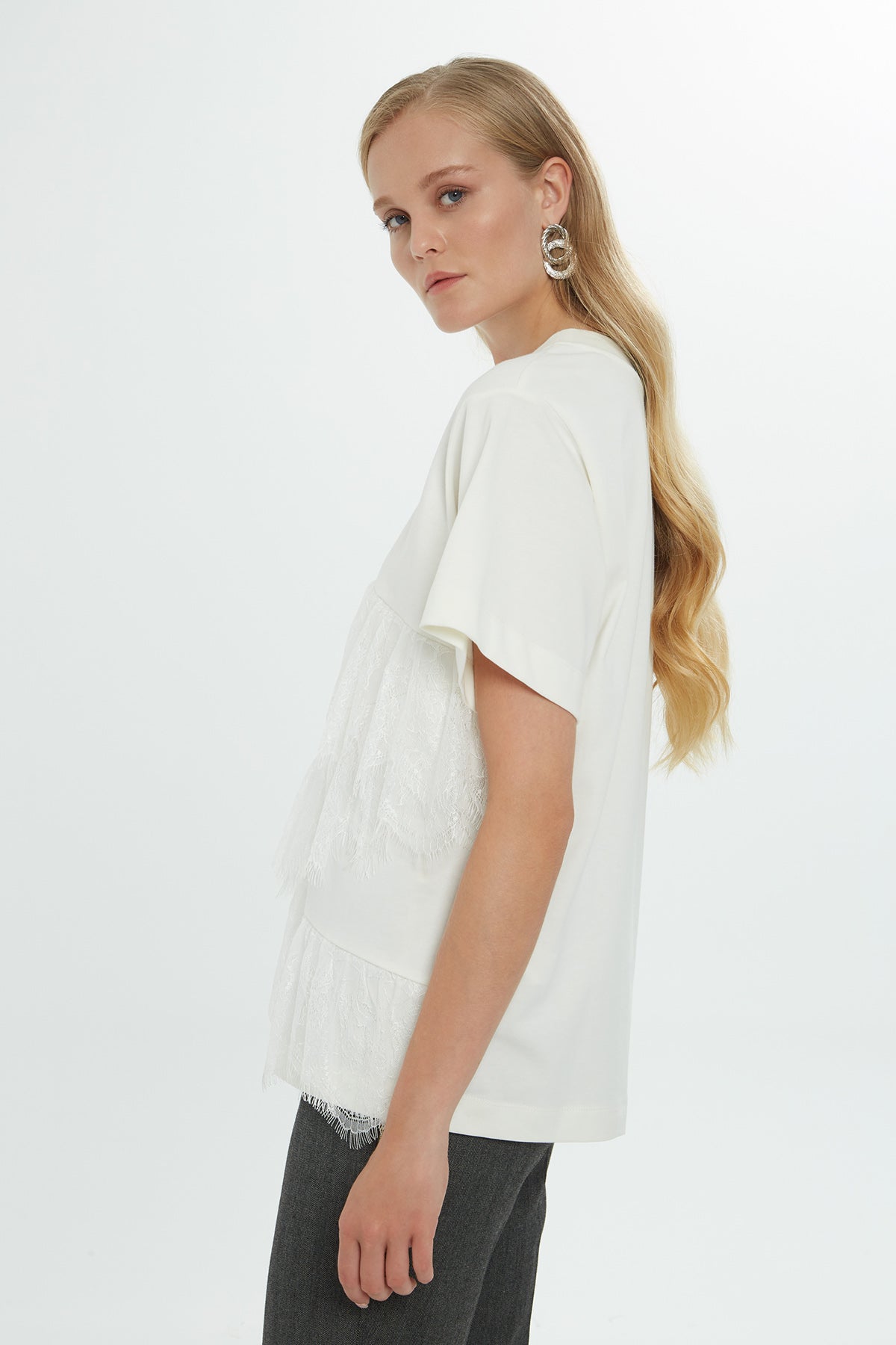 Lace Detail Short-Sleeve Off-White Blouse N
