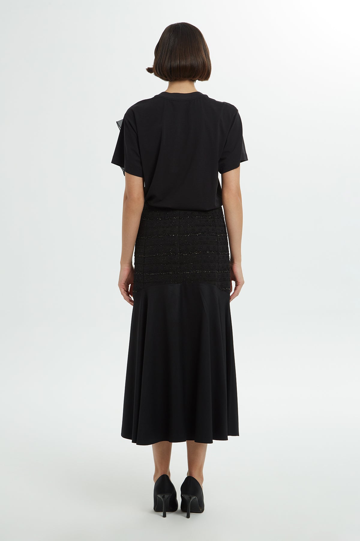Upper Sequin Side Zipper Black Midi Skirt N