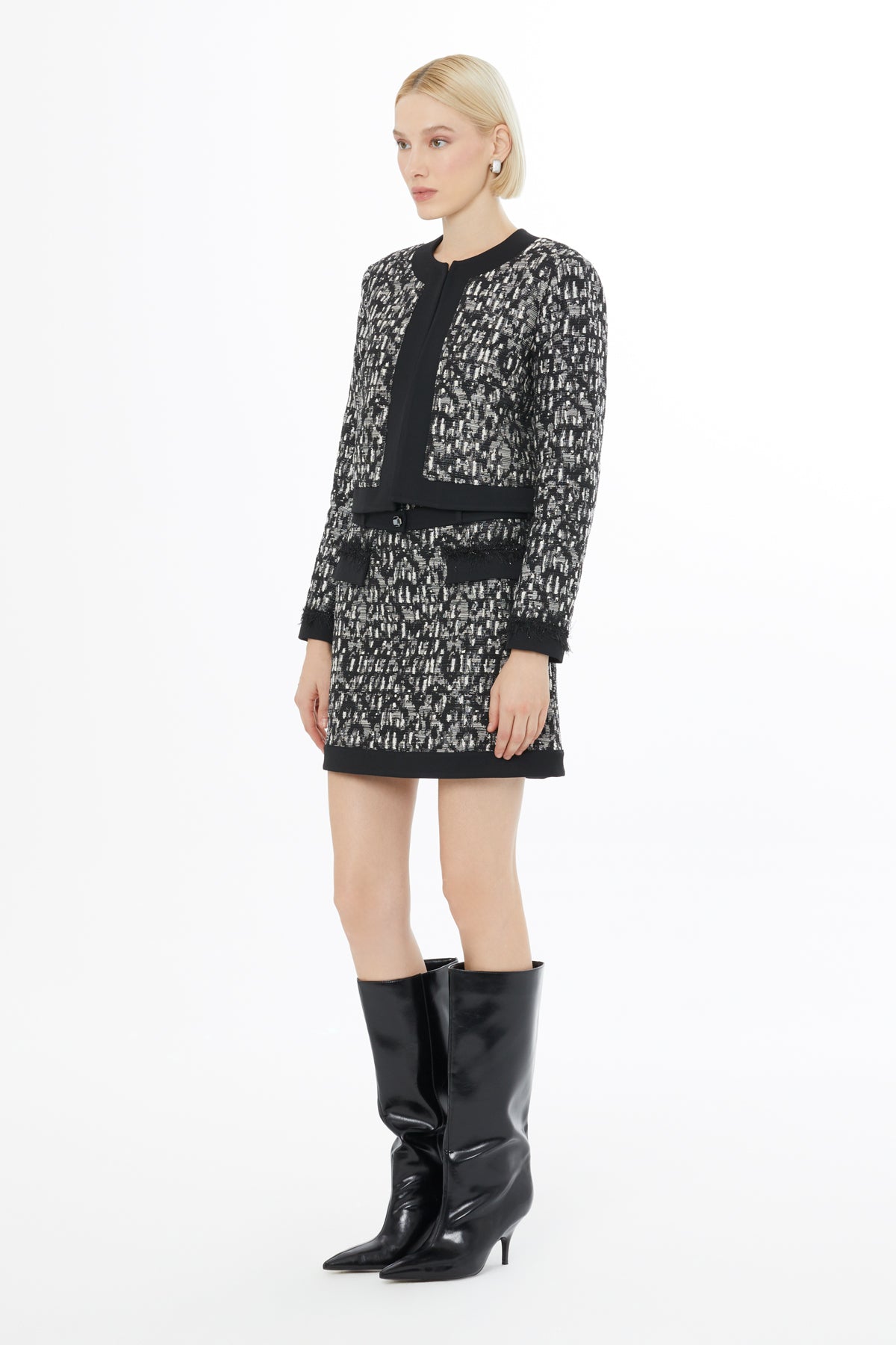 Front Pocketed Jacket and Front Slit Skirt Black Set N