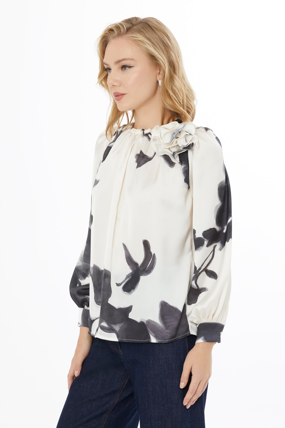 Printed Lace-Up Collar Blouse