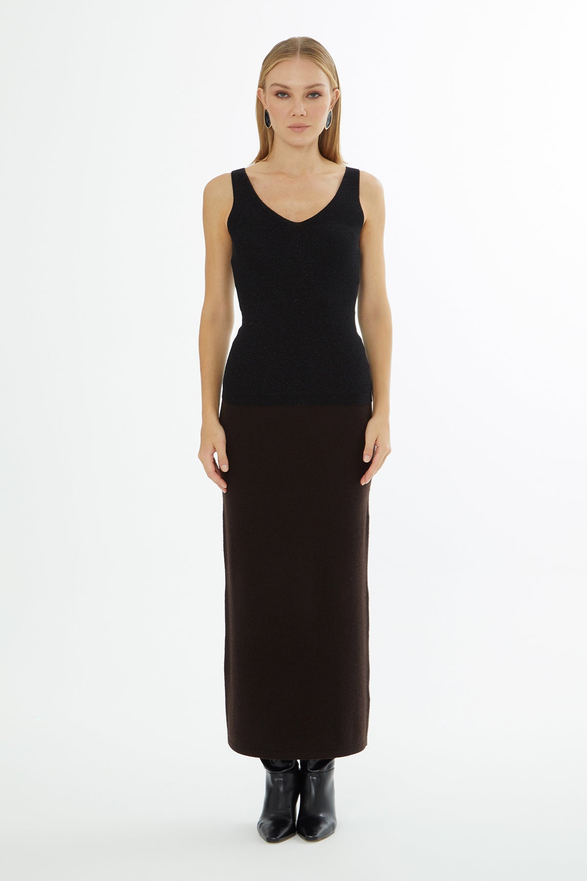 Black V-Neck Sleeveless Blouse