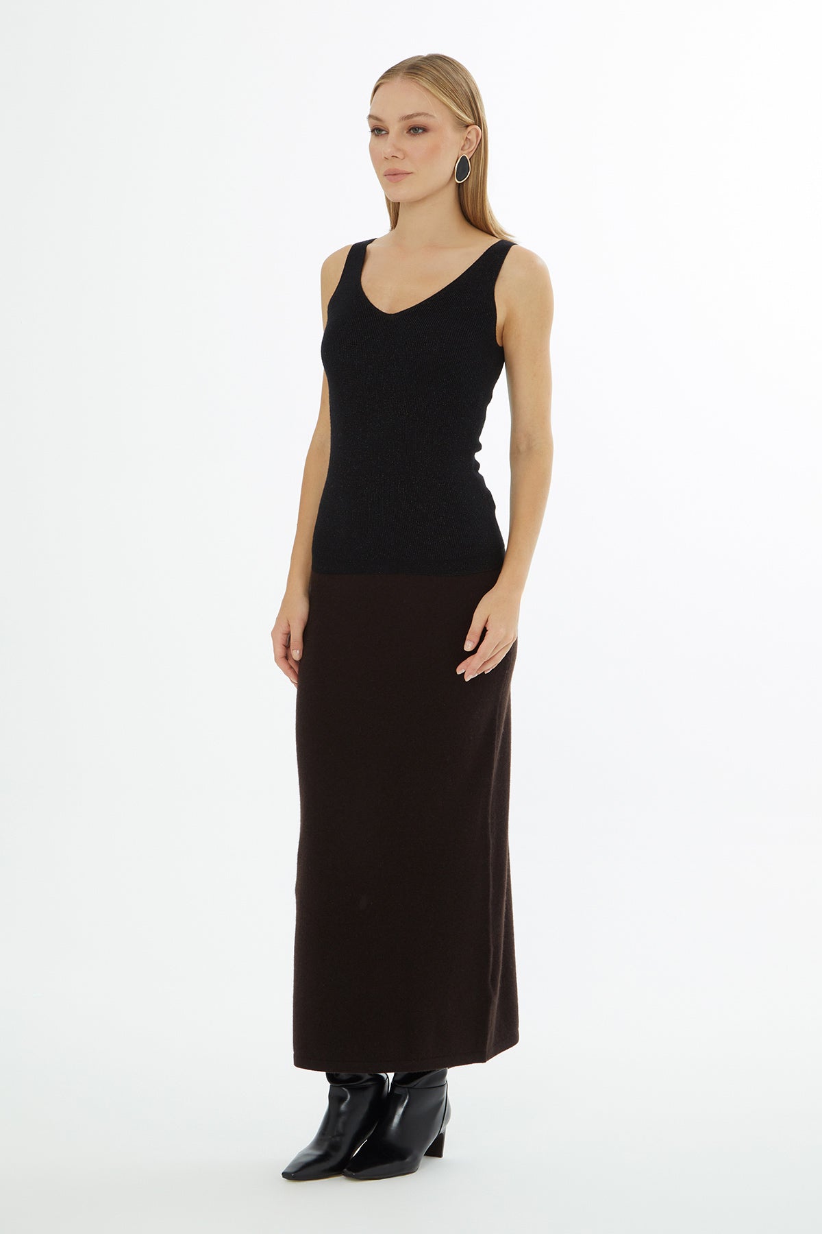 Black V-Neck Sleeveless Blouse