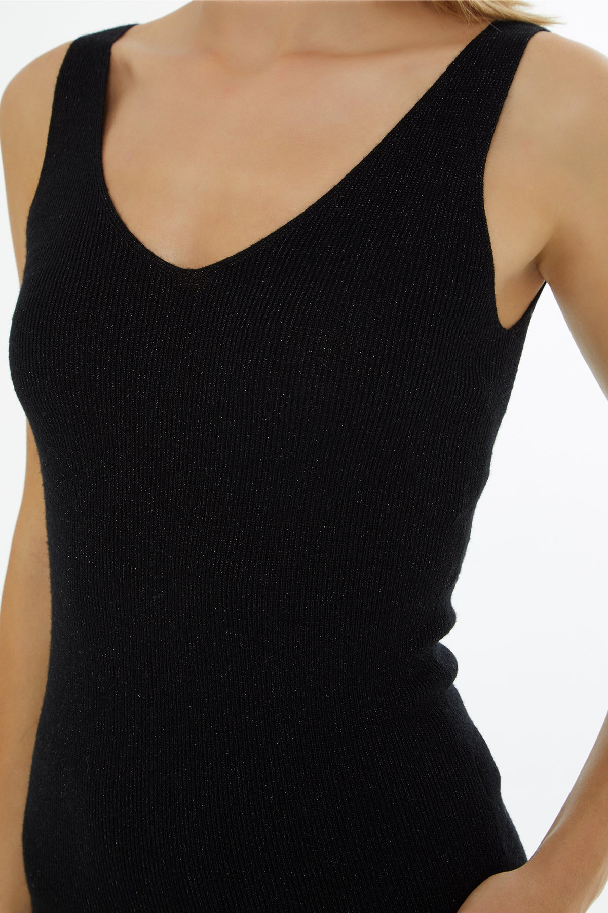 Black V-Neck Sleeveless Blouse