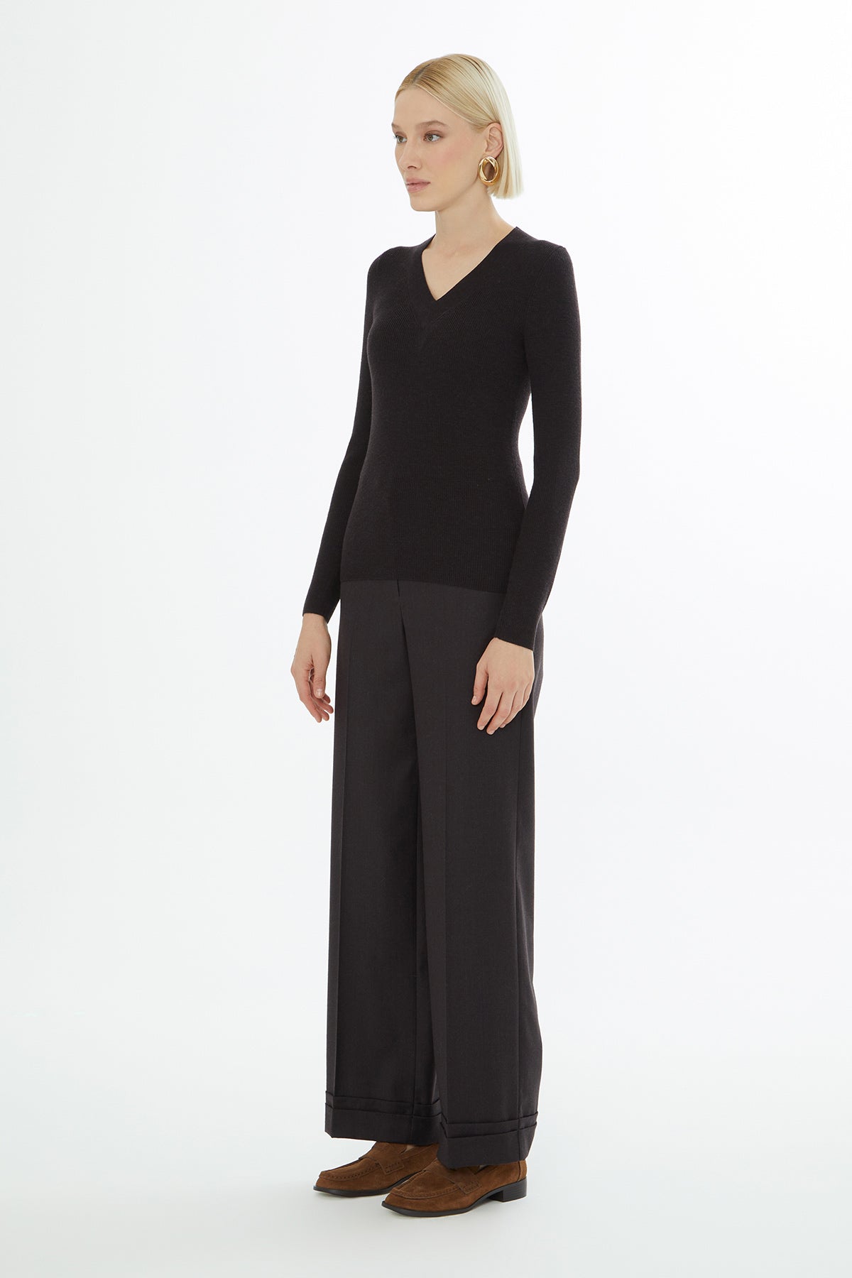Brown V-Neck Long-Sleeved Blouse