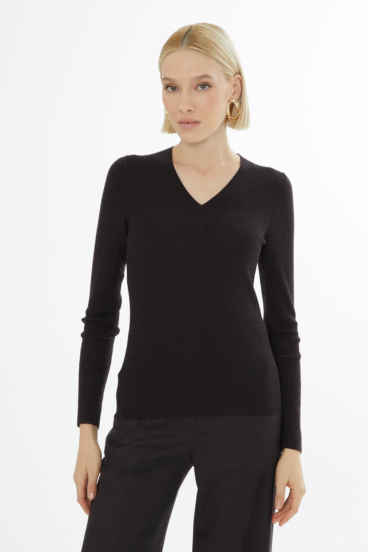 Brown V-Neck Long-Sleeved Blouse