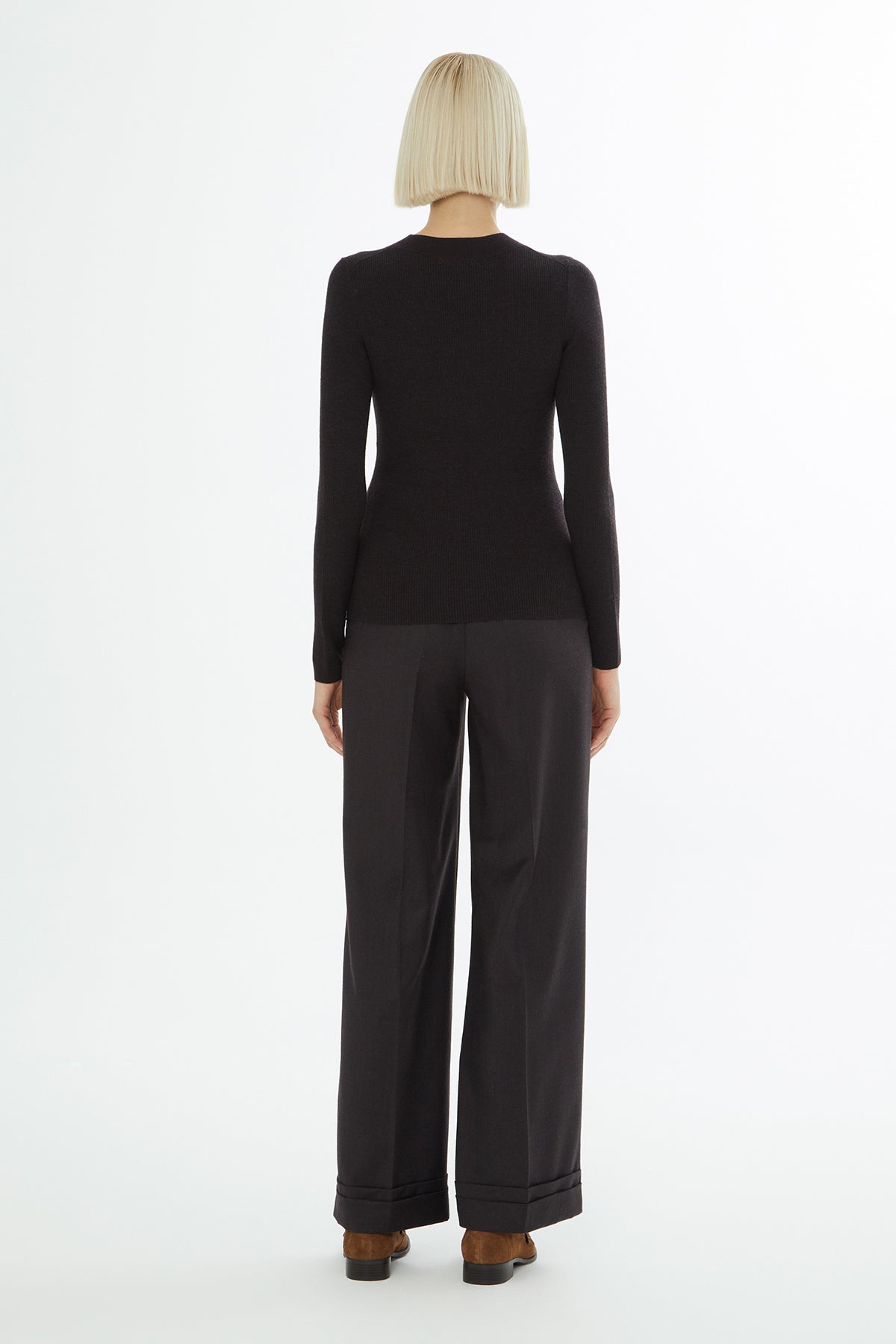 Brown V-Neck Long-Sleeved Blouse