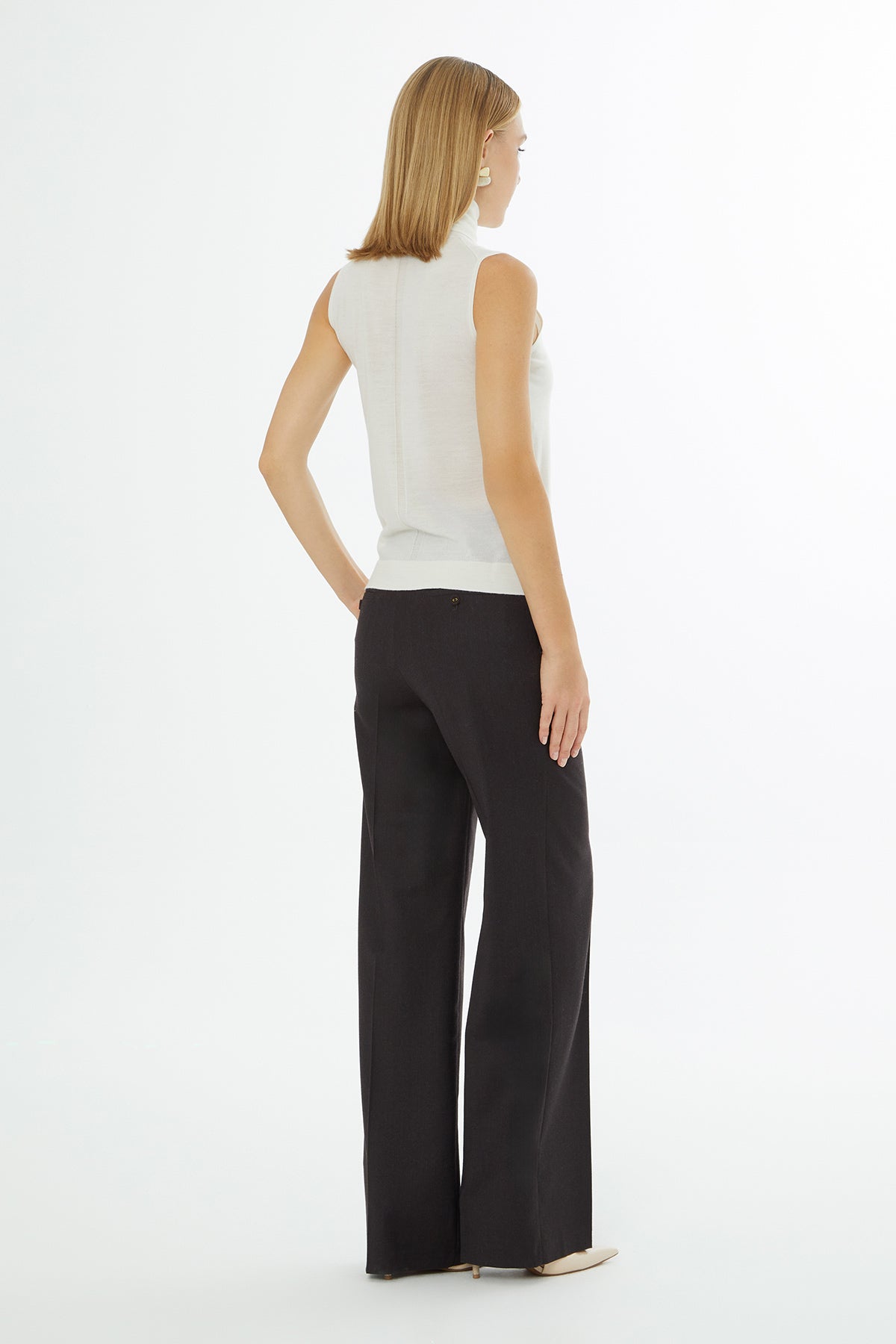 Beige Sleeveless V-Neck Sweater