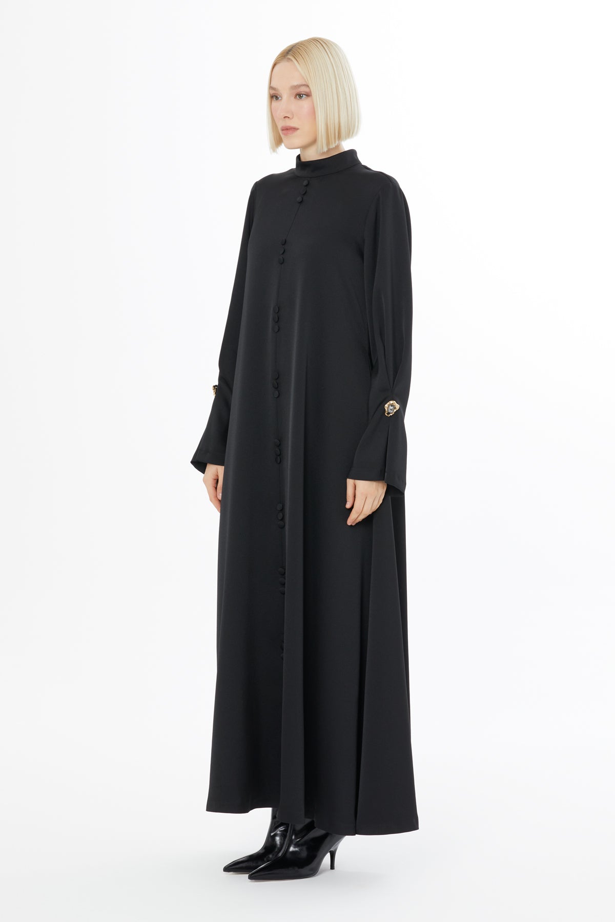 Black Long-Sleeved Zippered Dress