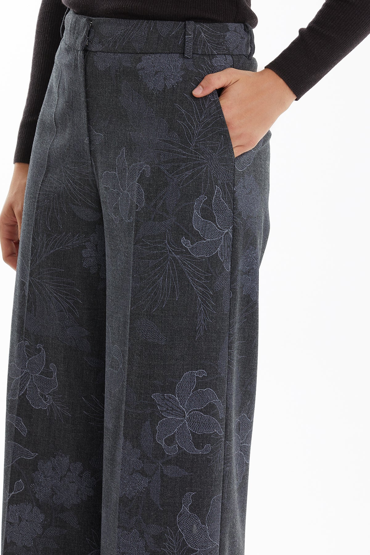 Grey Patterned Logo-Hardware Trousers