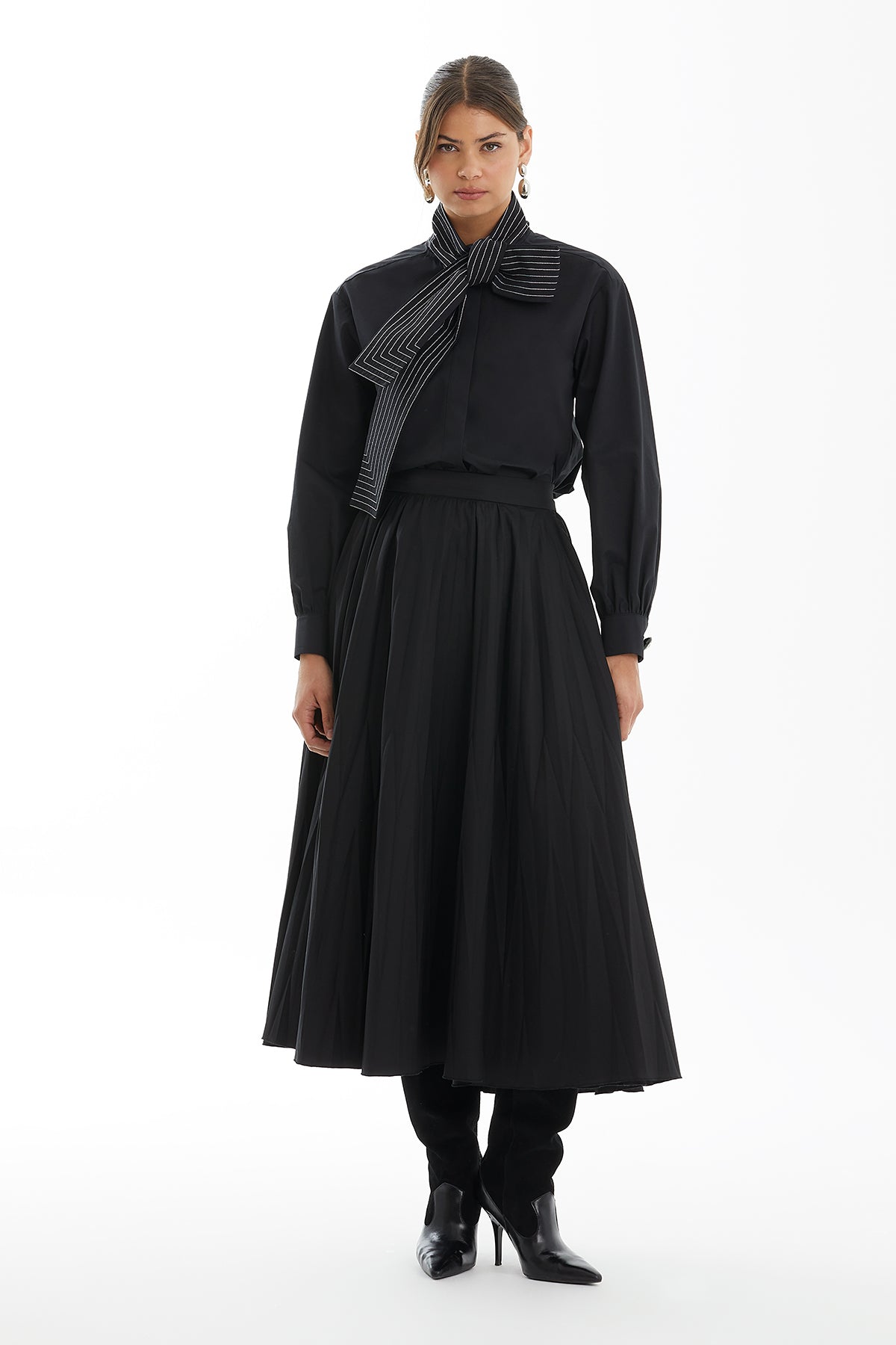 Black Pleated Long Skirt
