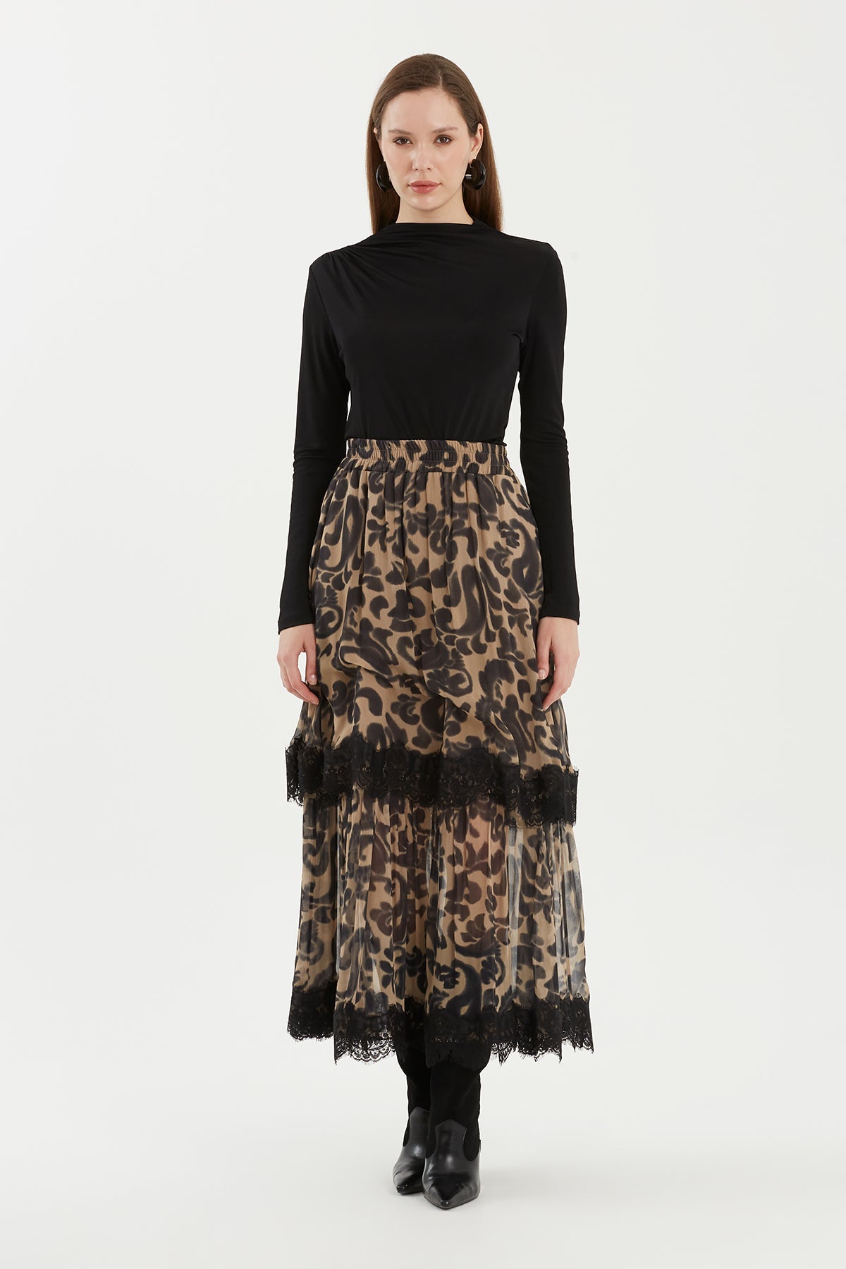 Leopard Print Skirt with Lace Detail