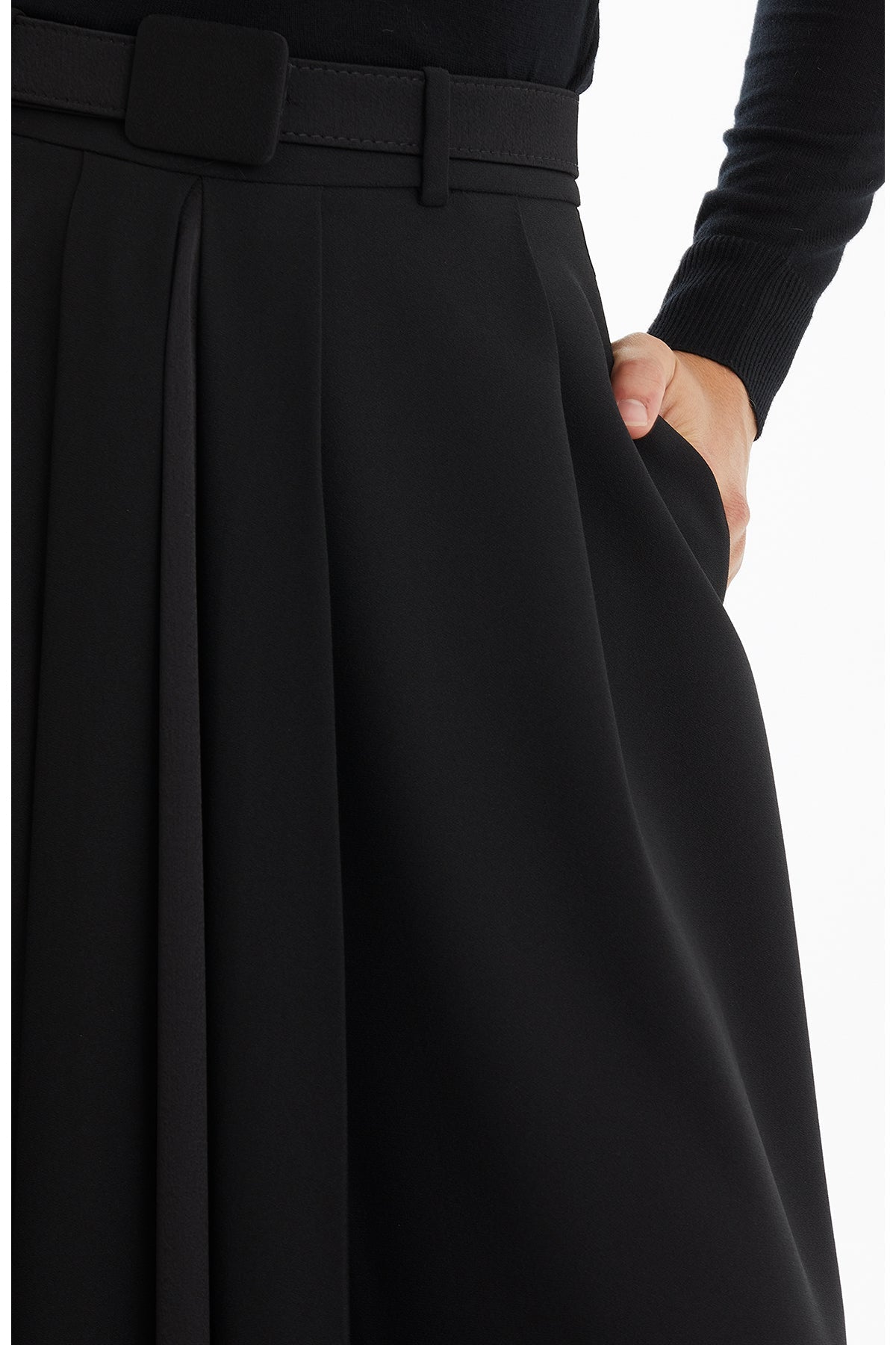 Black Front Pleat Maxi Skirt