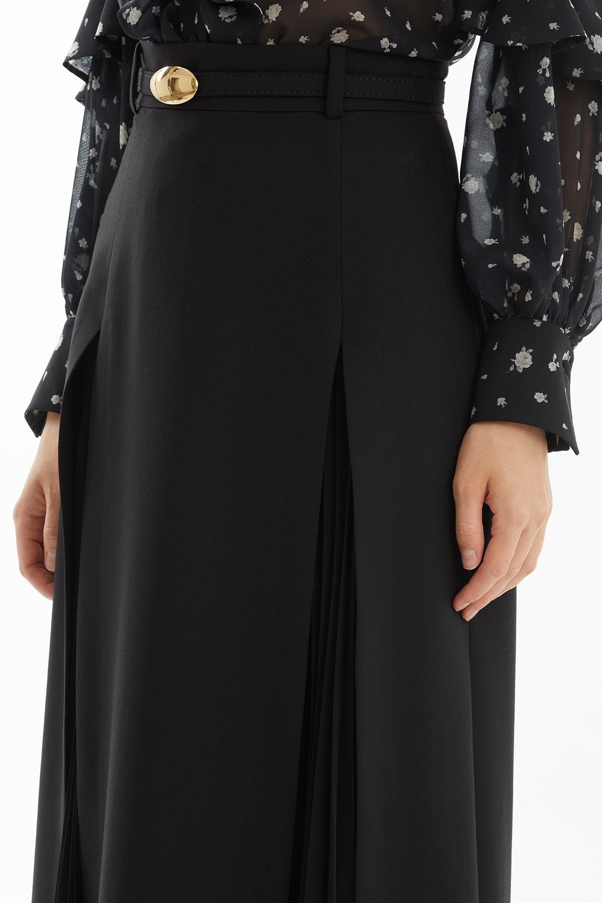 Black Pleated Skirt with Belt and Slit Detail