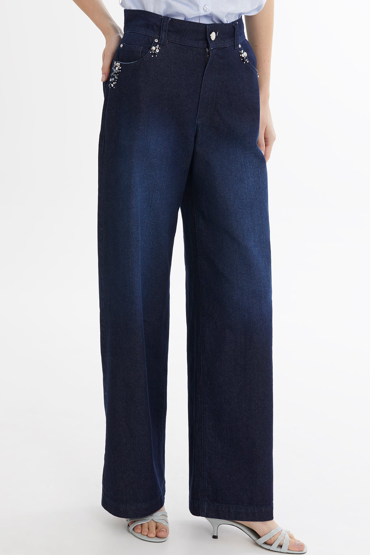 Embroidered Detail Jeans