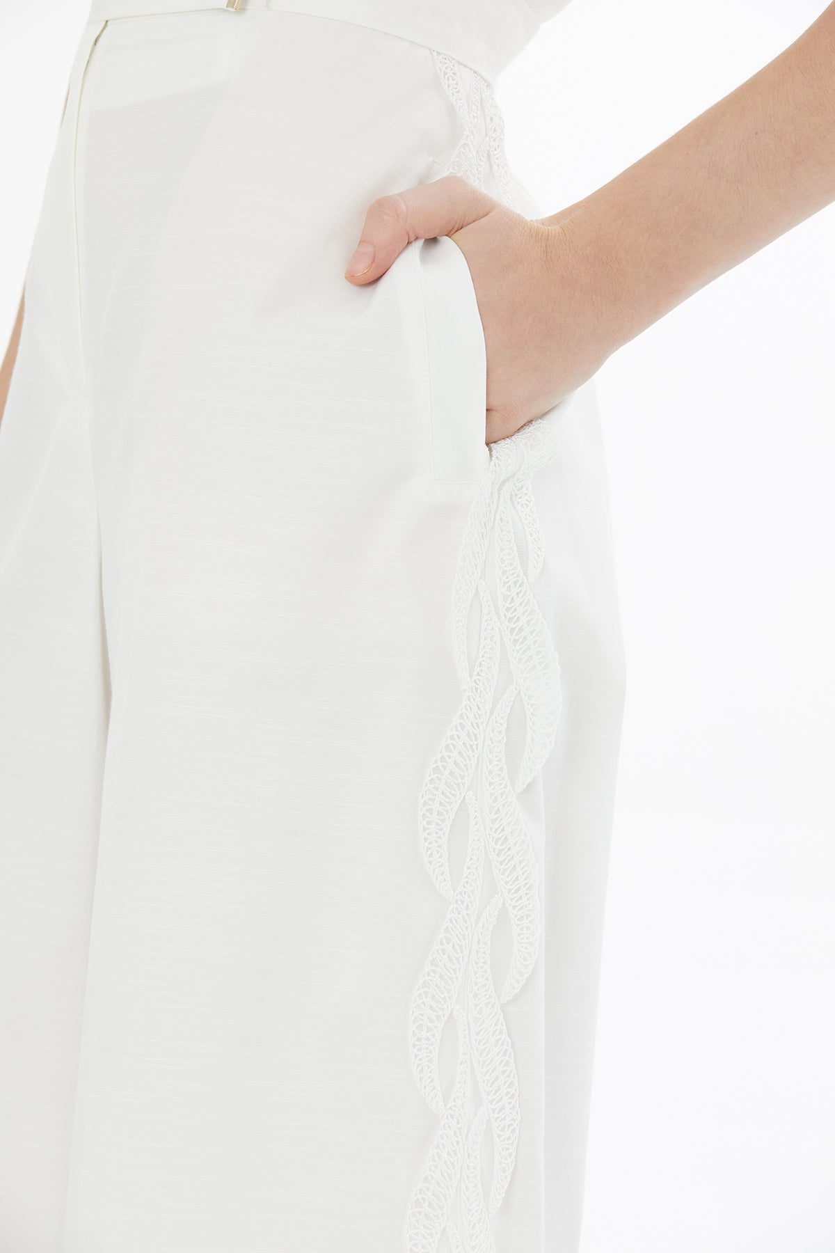 Ecru Belted Lace Detail Shorts