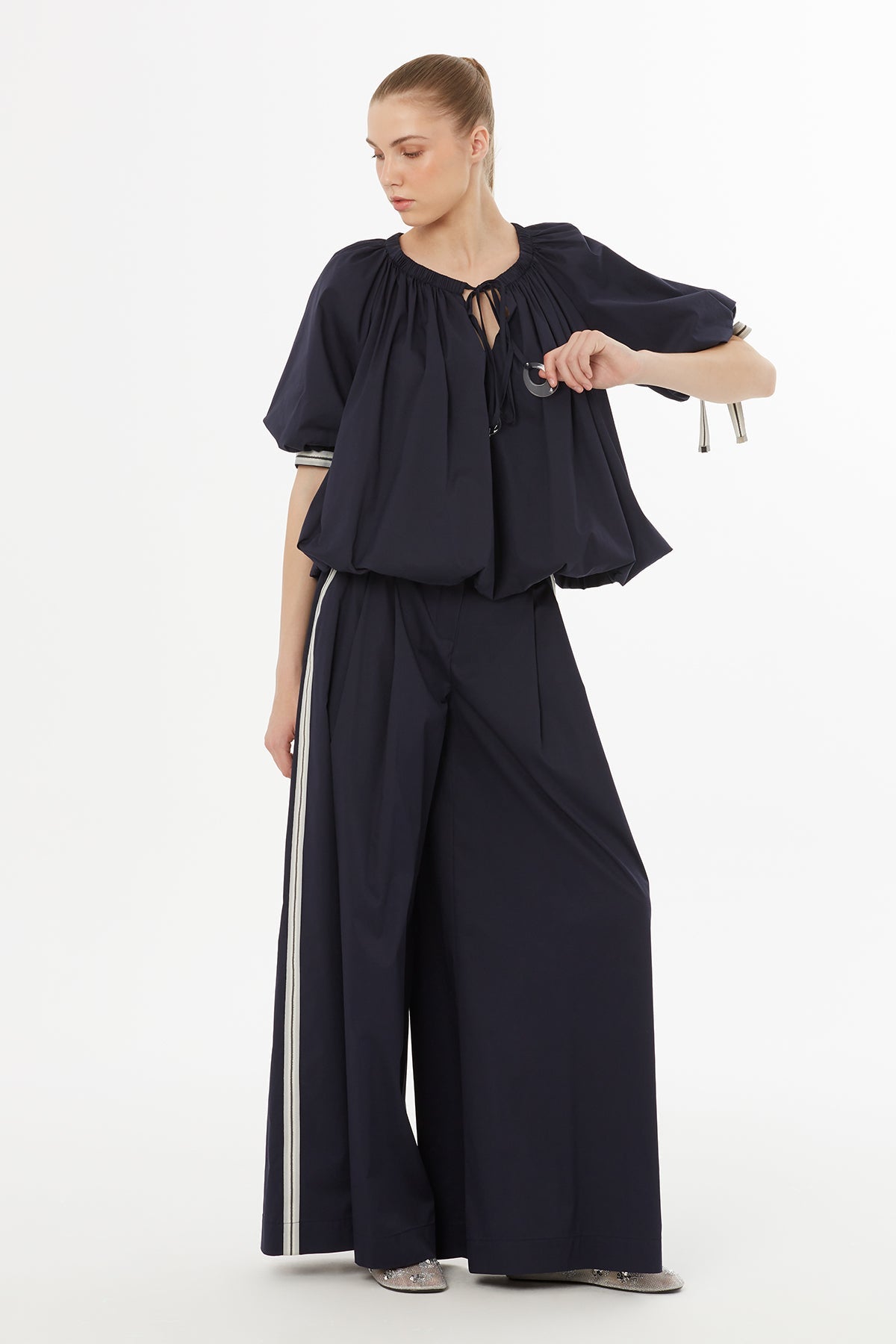 Blue Round-Neck Balloon Sleeve Blouse