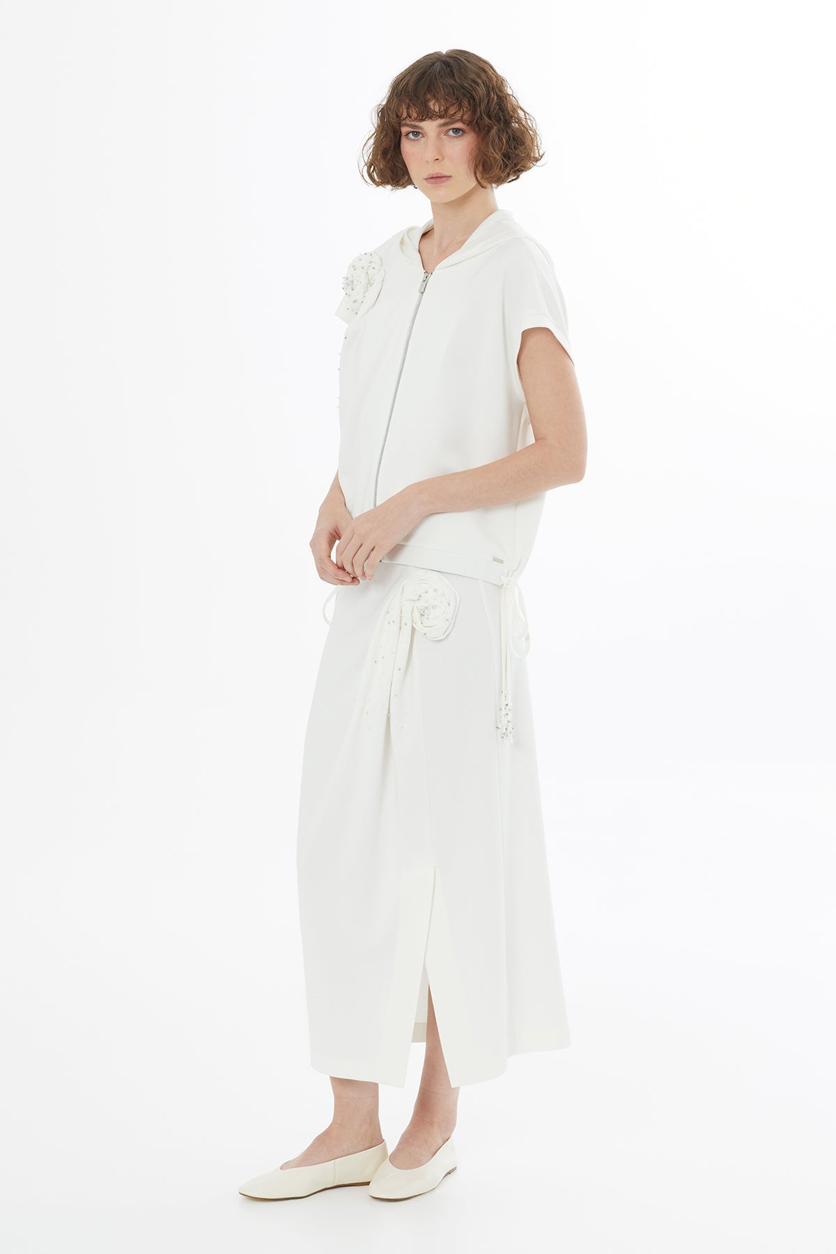 Ecru Rose Embroidered Sweatshirt