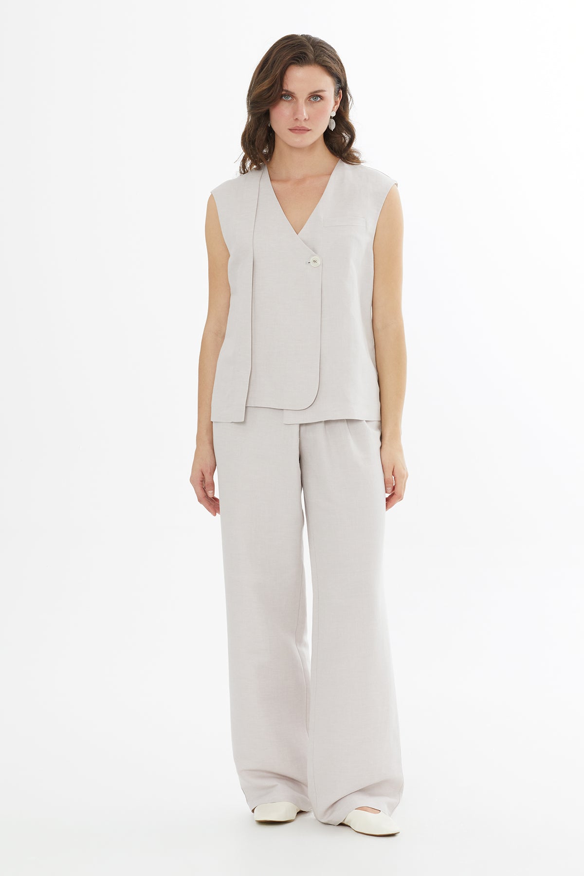 Beige V-Neck Sleeveless Vest