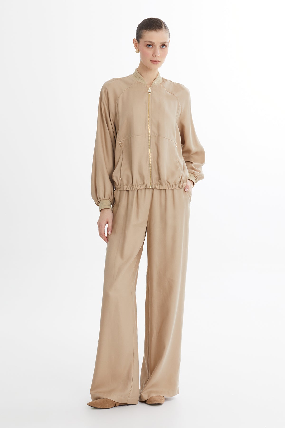 Beige Knitted Collar Sweat Set
