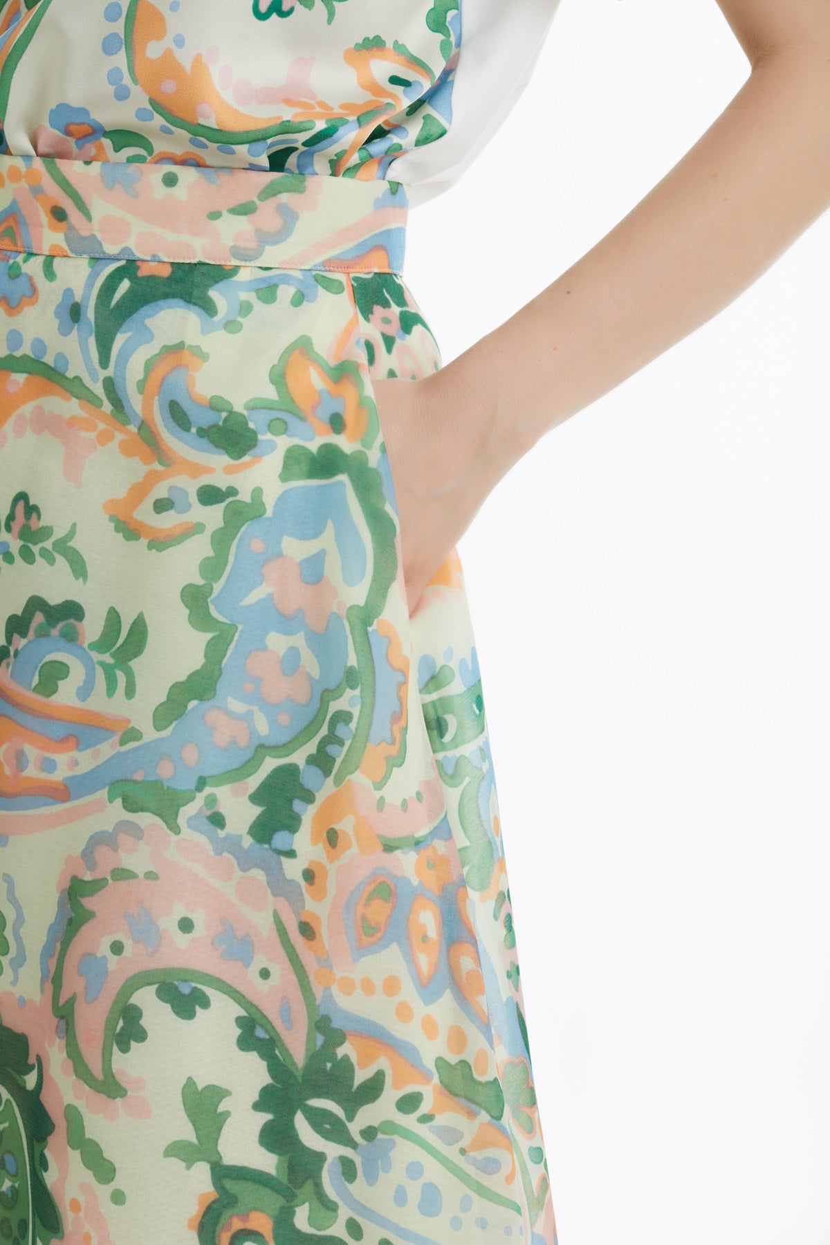 Patterned Flounce Midi Skirt
